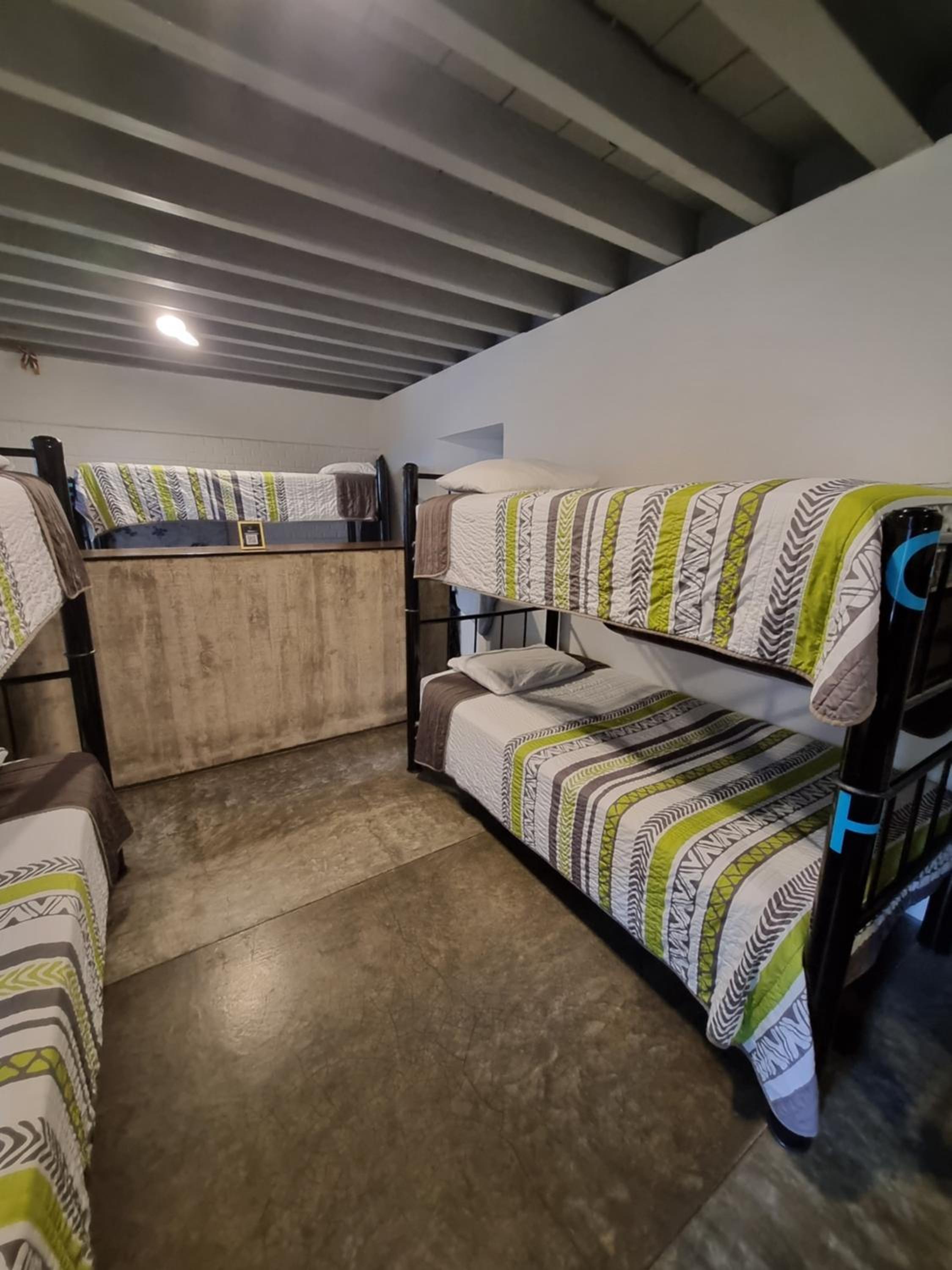Single Bed in 10-Bed Dormitory Room photo 2
