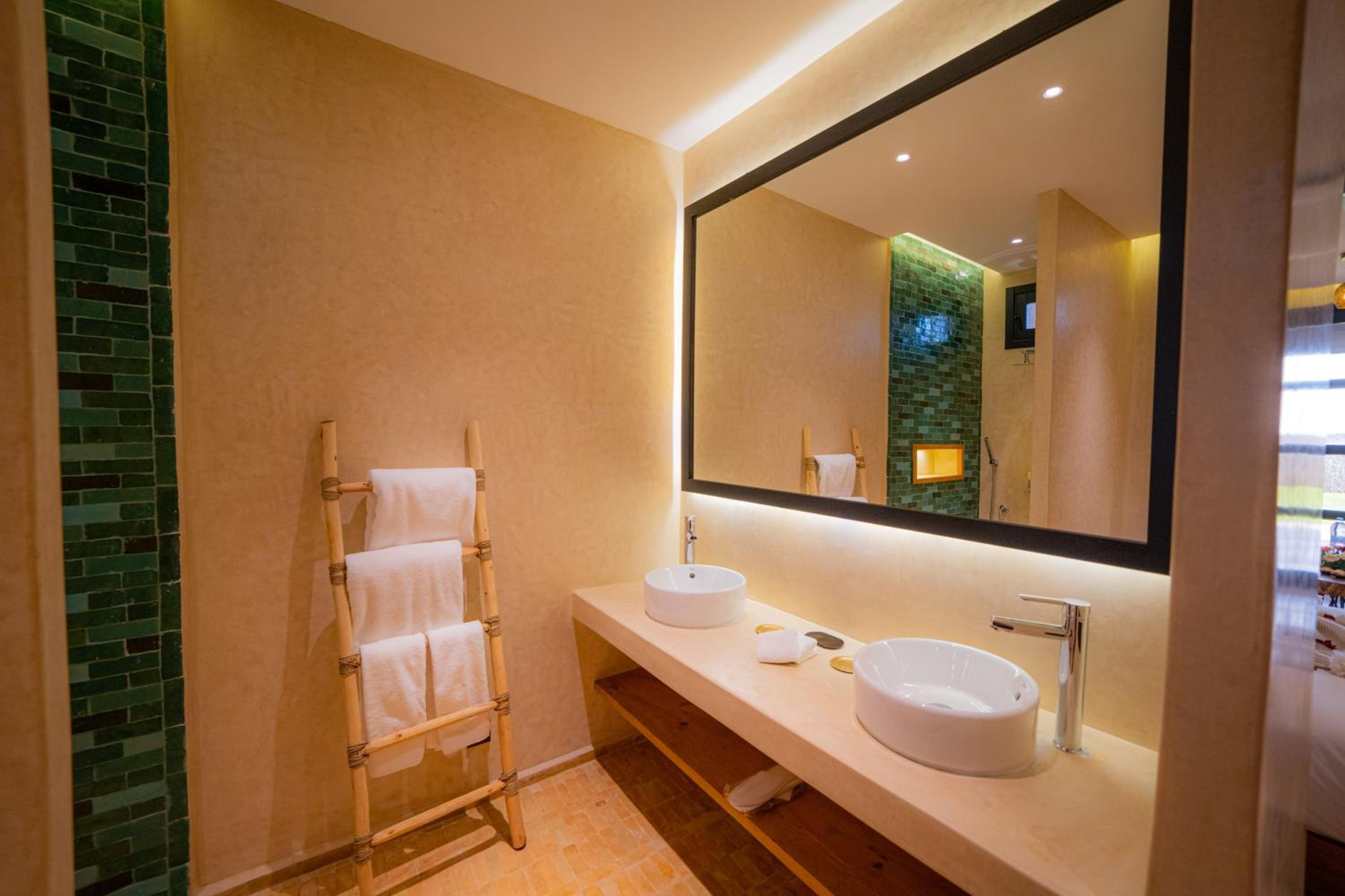 Junior Suite with Garden View - Photo 5