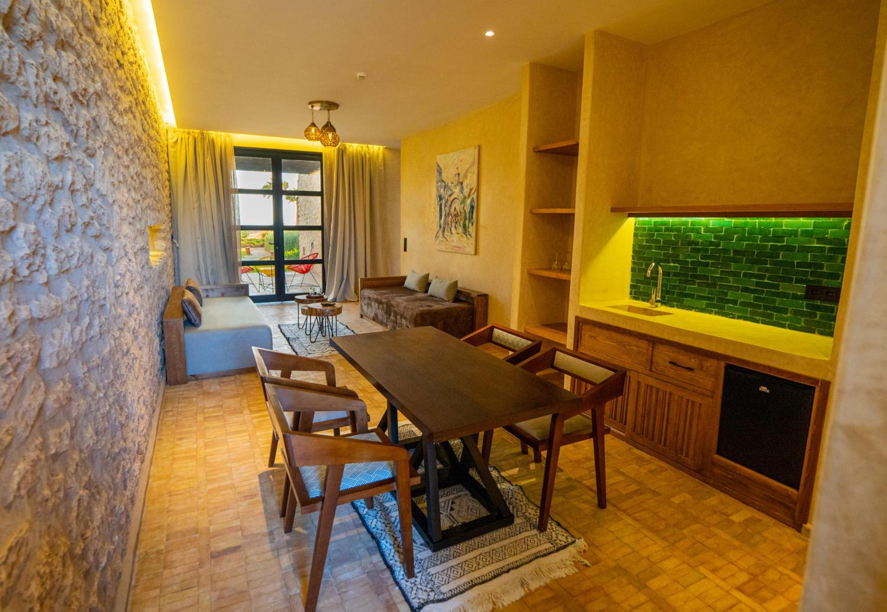 Deluxe Suite with Sea View - Photo 1