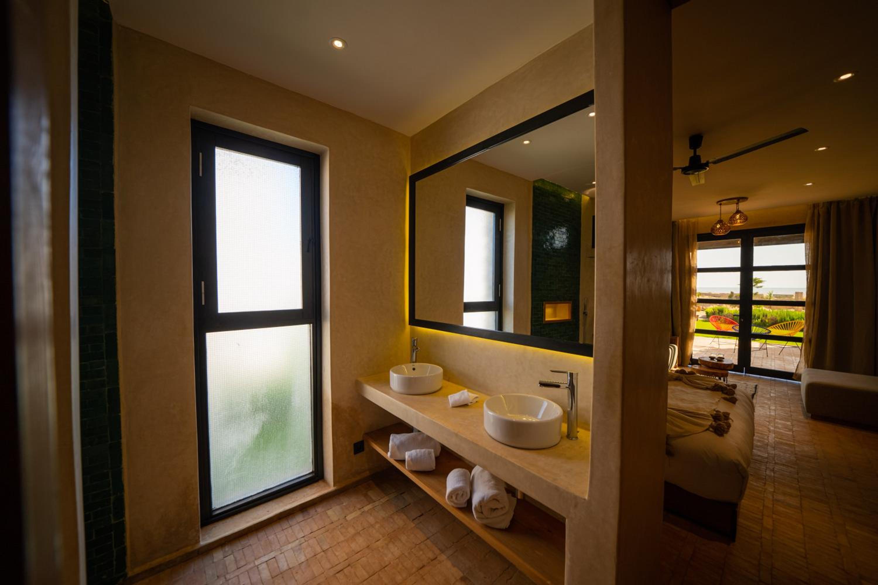 Junior Suite with Sea View - Photo 5