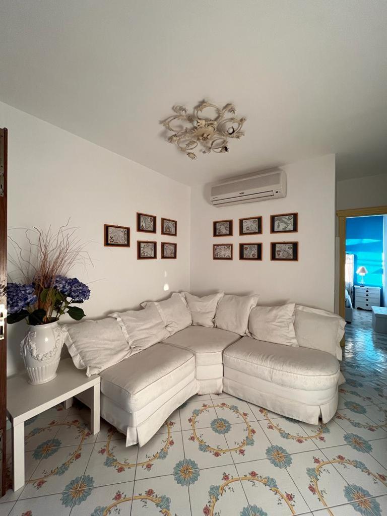 Villa - Beach Front