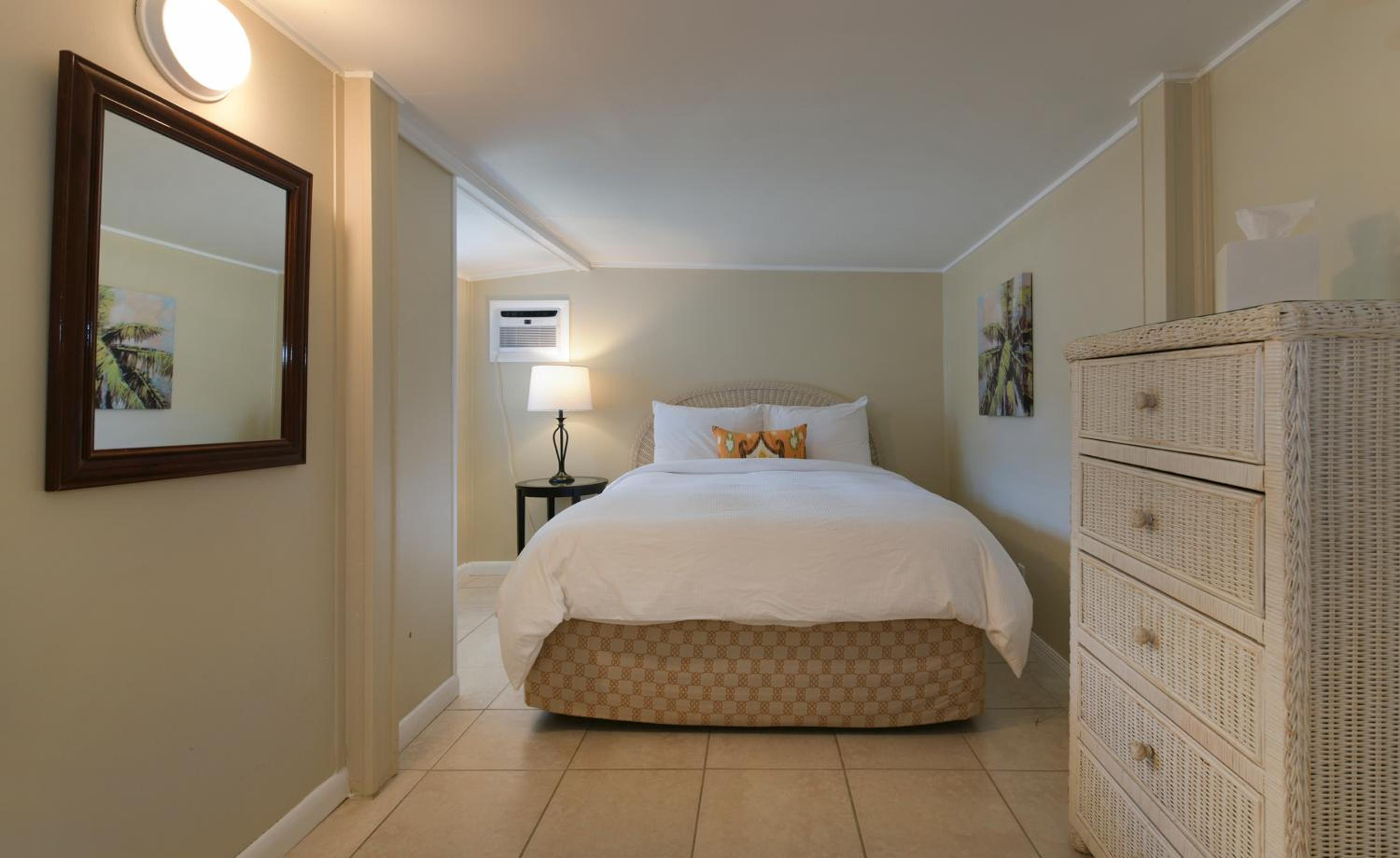 Three-Bedroom Cottage photo 3