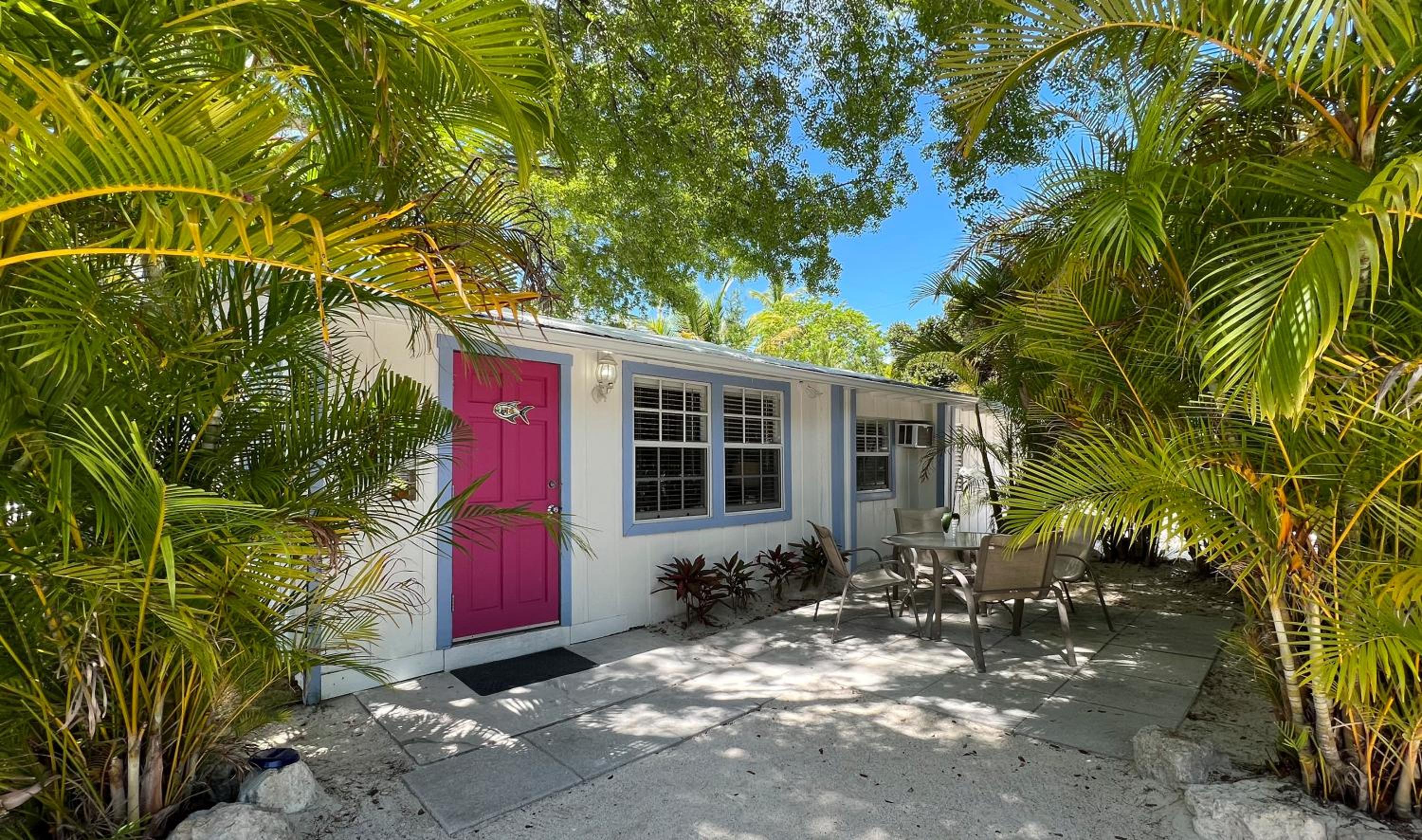 Three-Bedroom Cottage photo 2