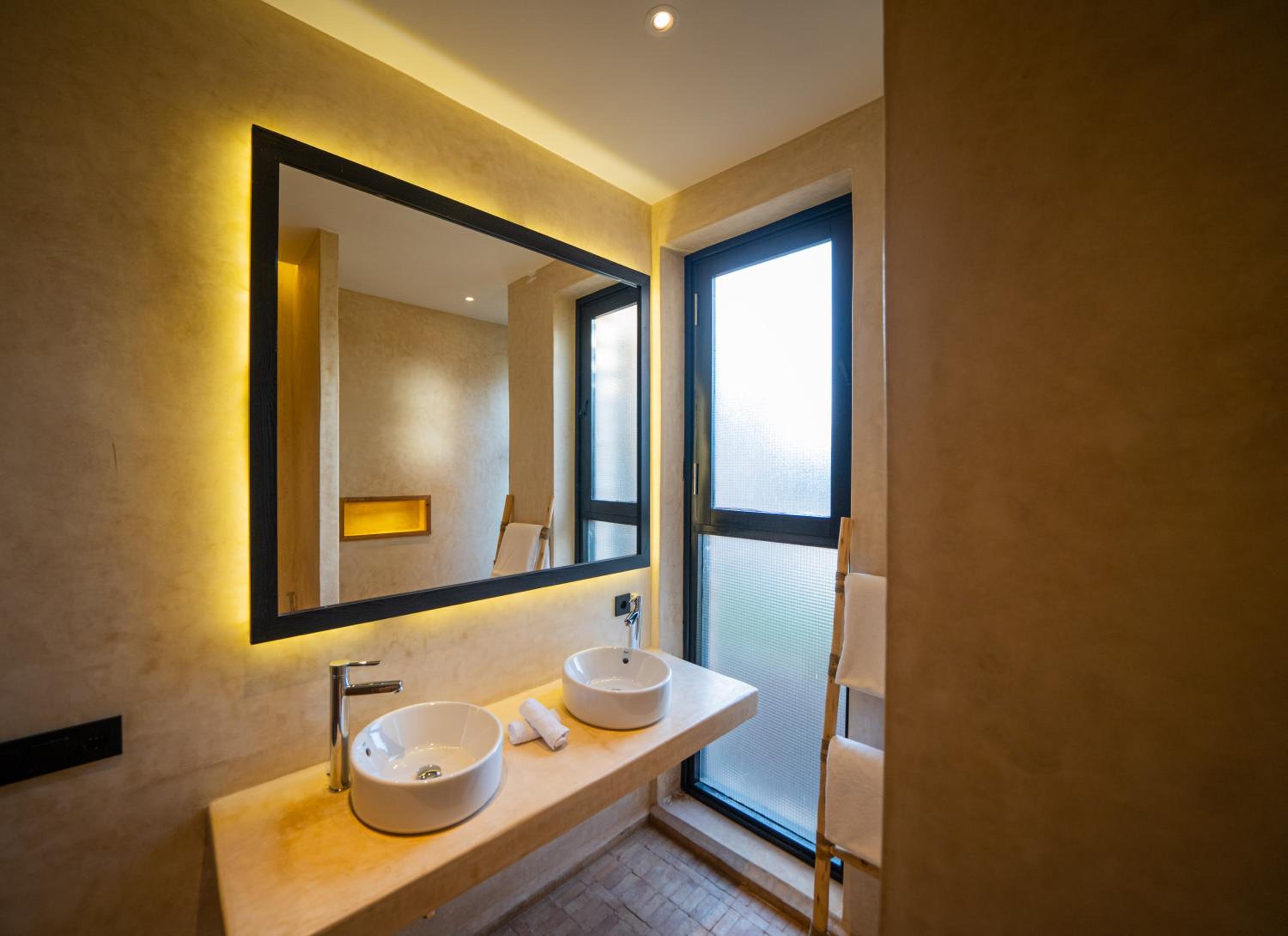 Deluxe Suite - Photo 4