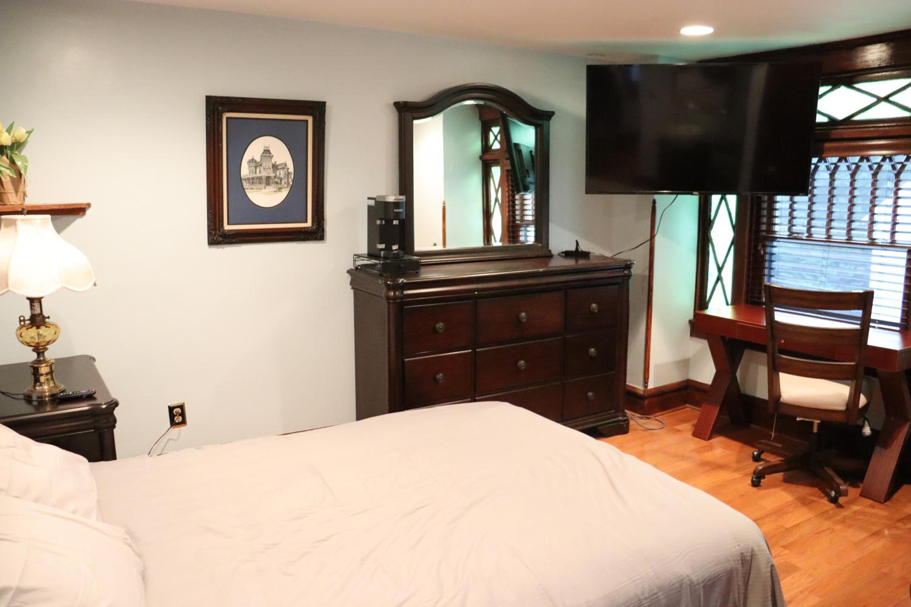 Double Room with Private Bathroom - Photo 1