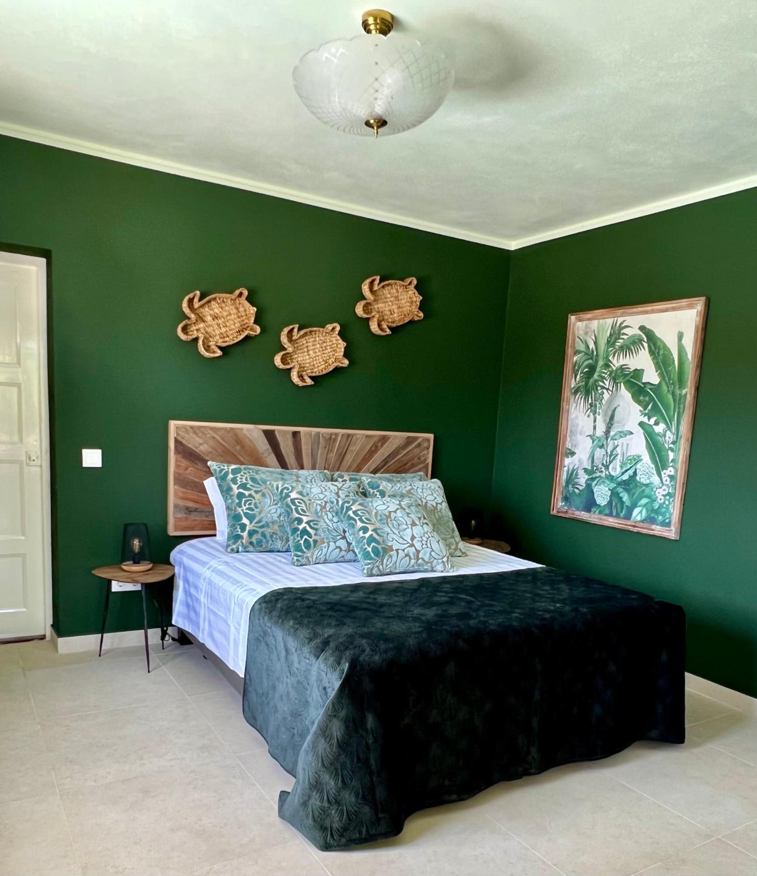 Deluxe Double Room with Shower
