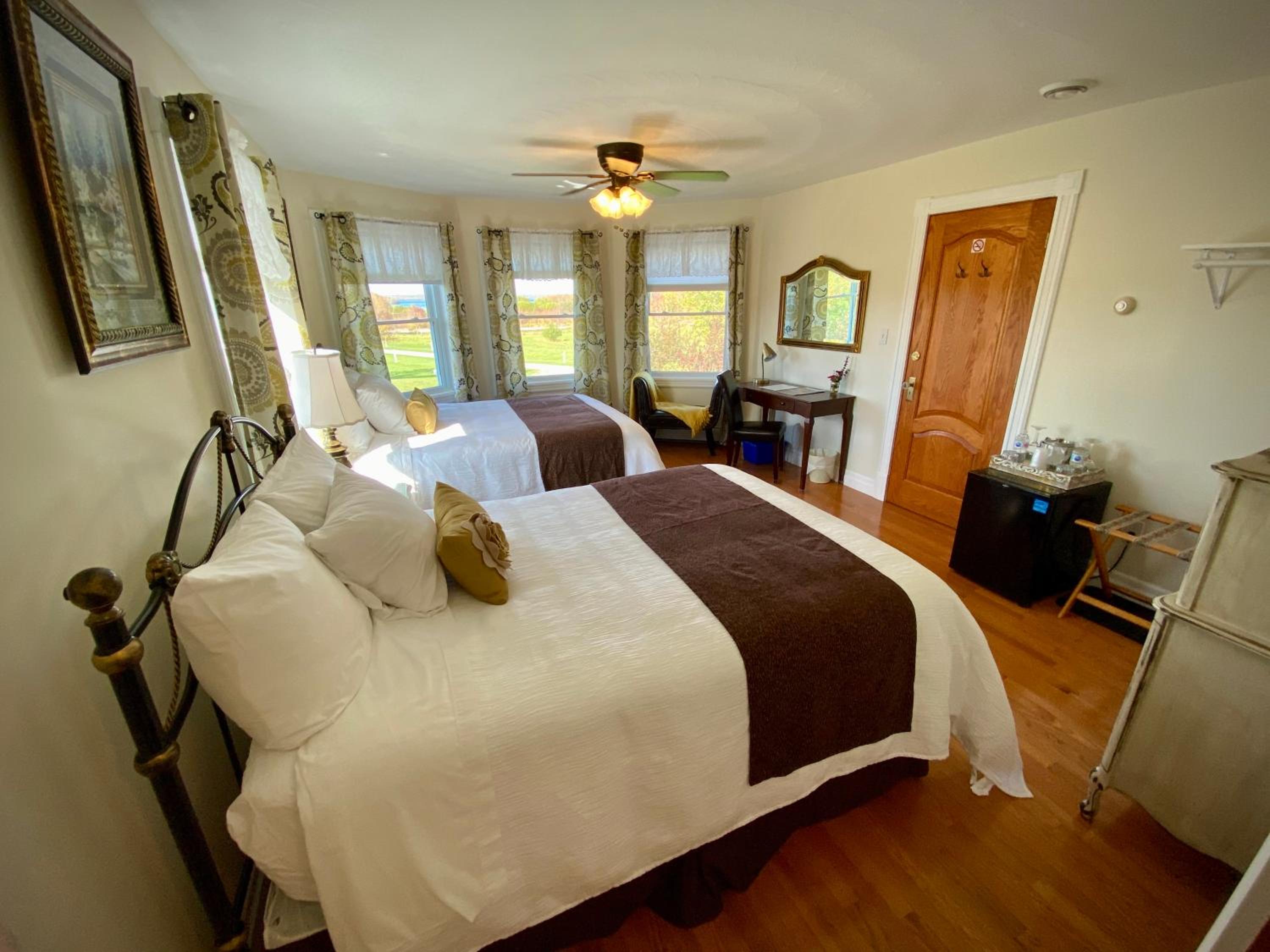 Deluxe Double Room with Shower photo 1