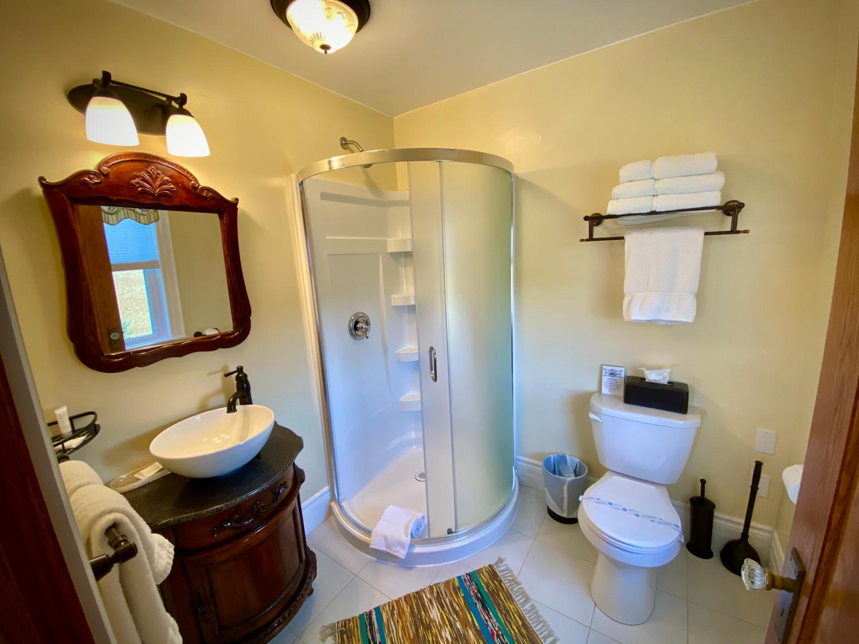 Deluxe Double Room with Shower photo 3
