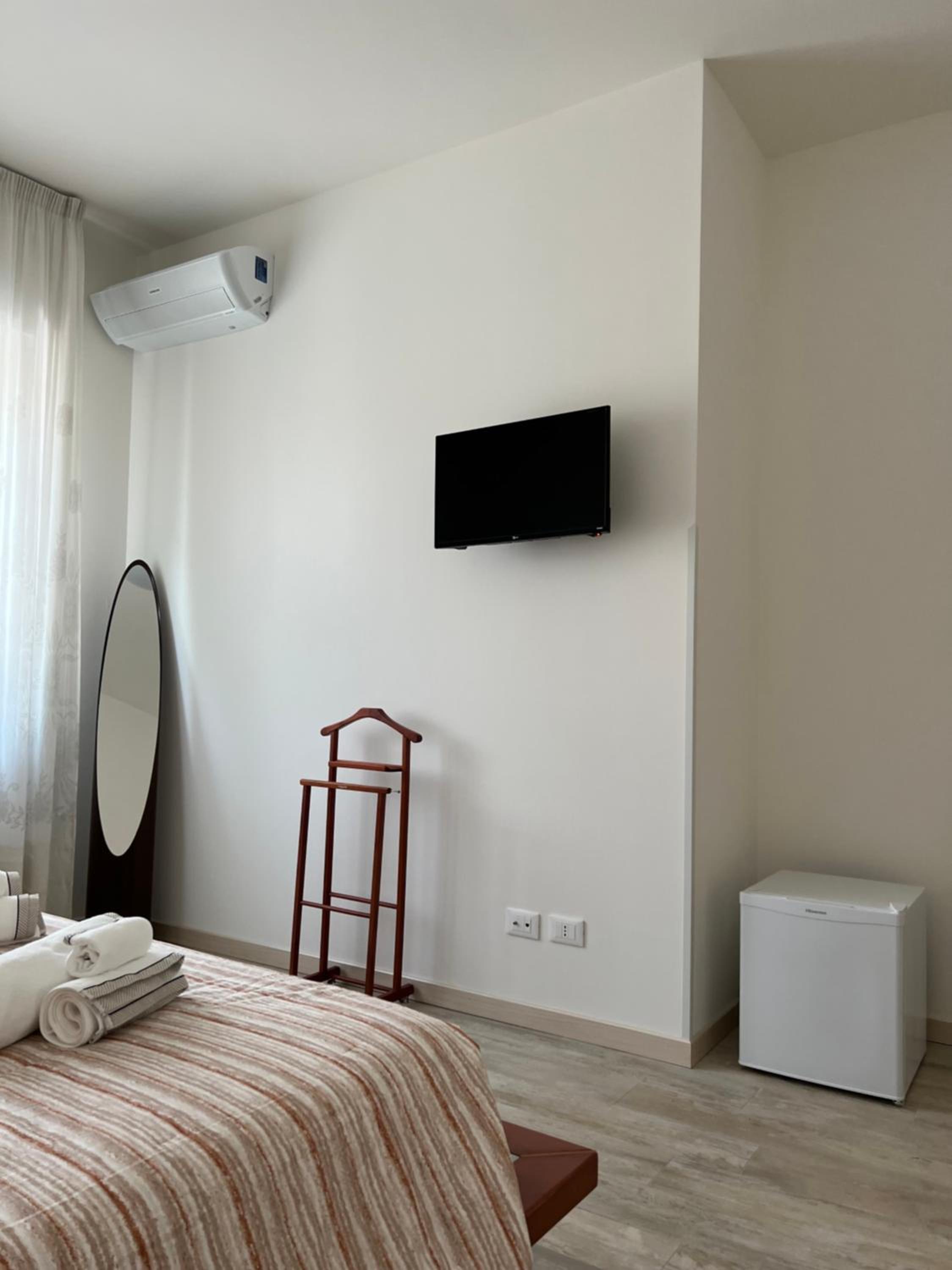 Double Room - Photo 3