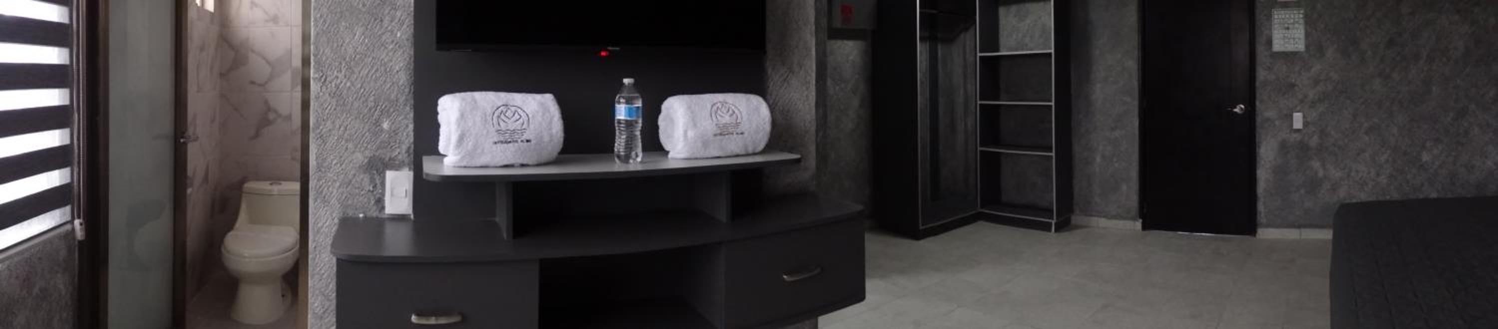 Deluxe Queen Studio  - Photo 1