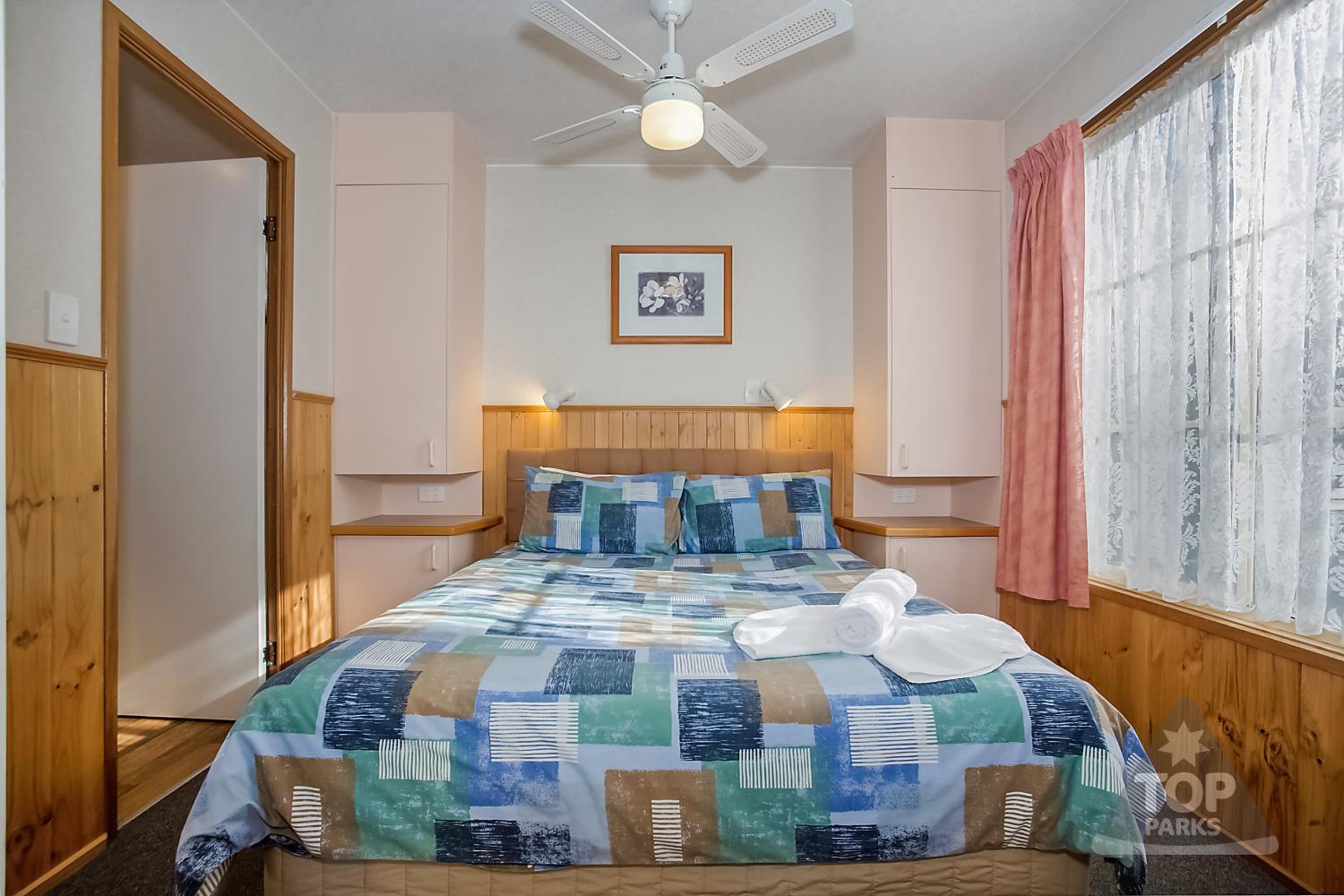 One-Bedroom Cabin photo 1
