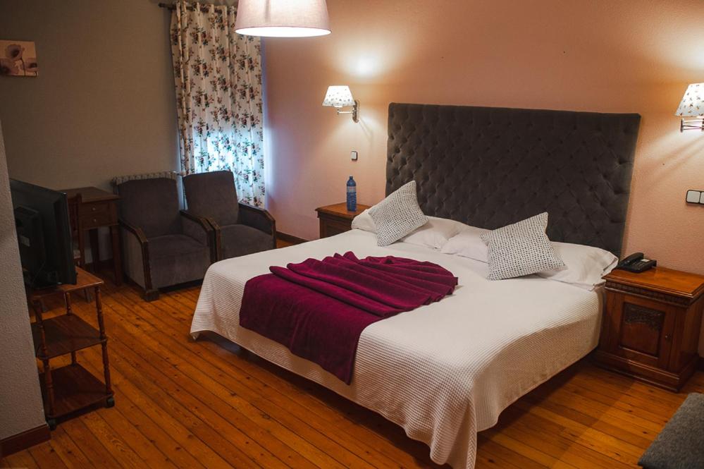 Double or Twin Room photo 2