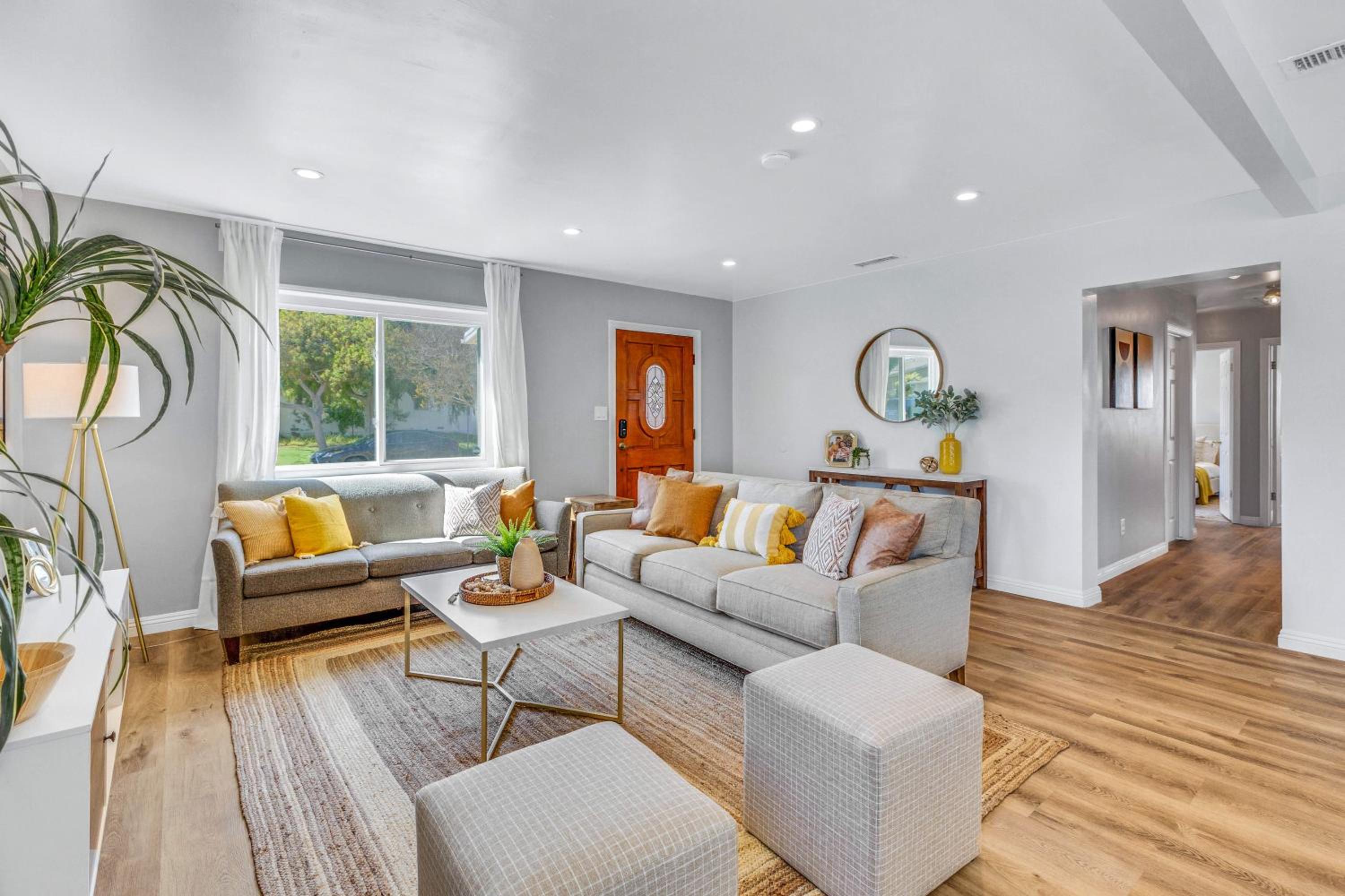Three-Bedroom House photo 1