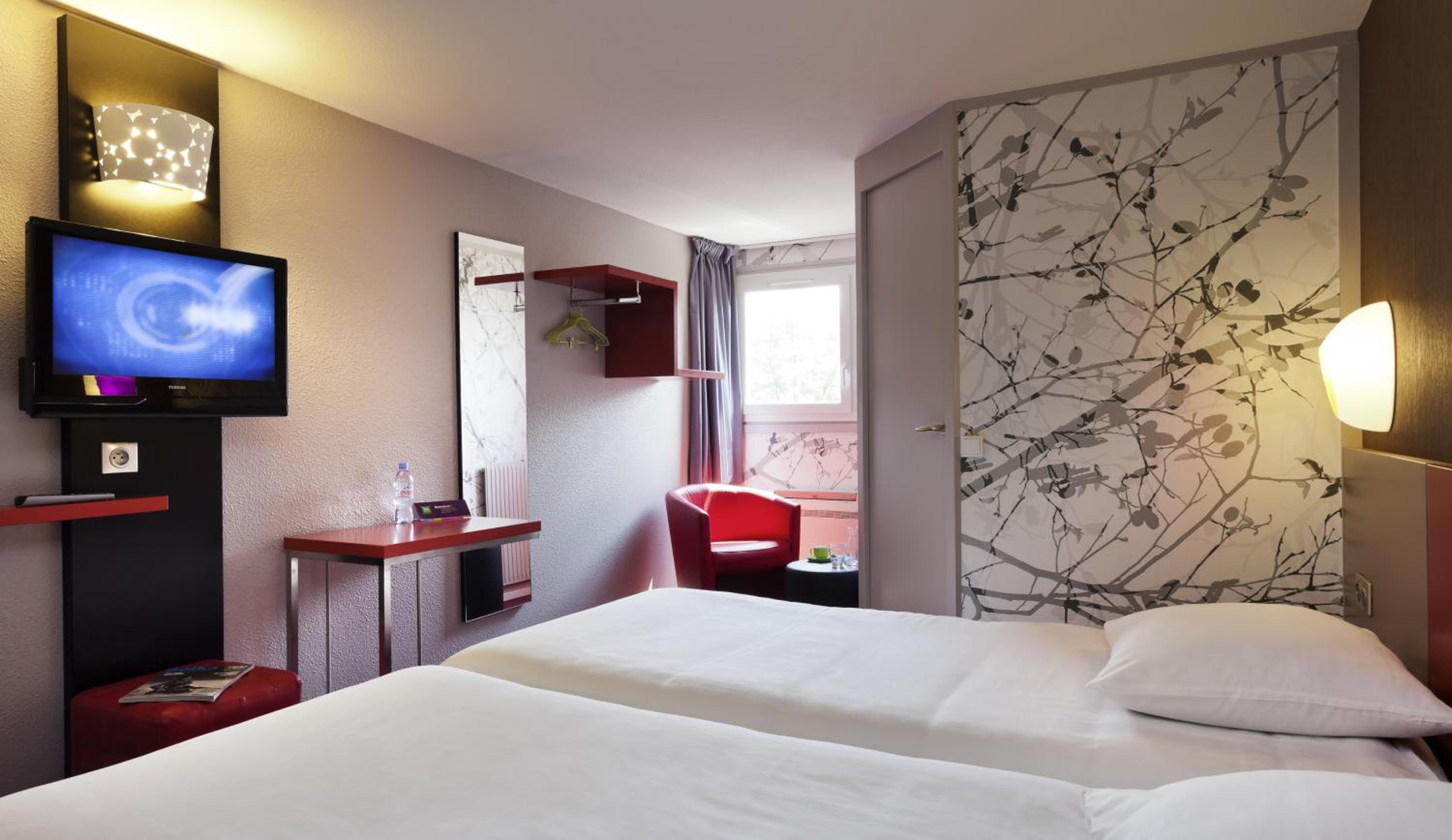 Standard Twin Room - Photo 5