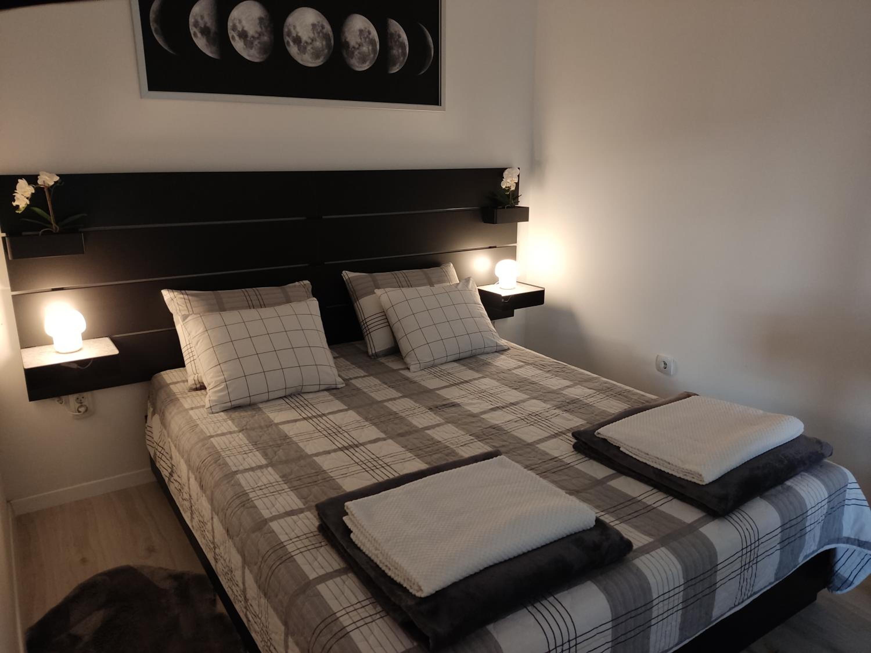 One-Bedroom Apartment - Photo 48