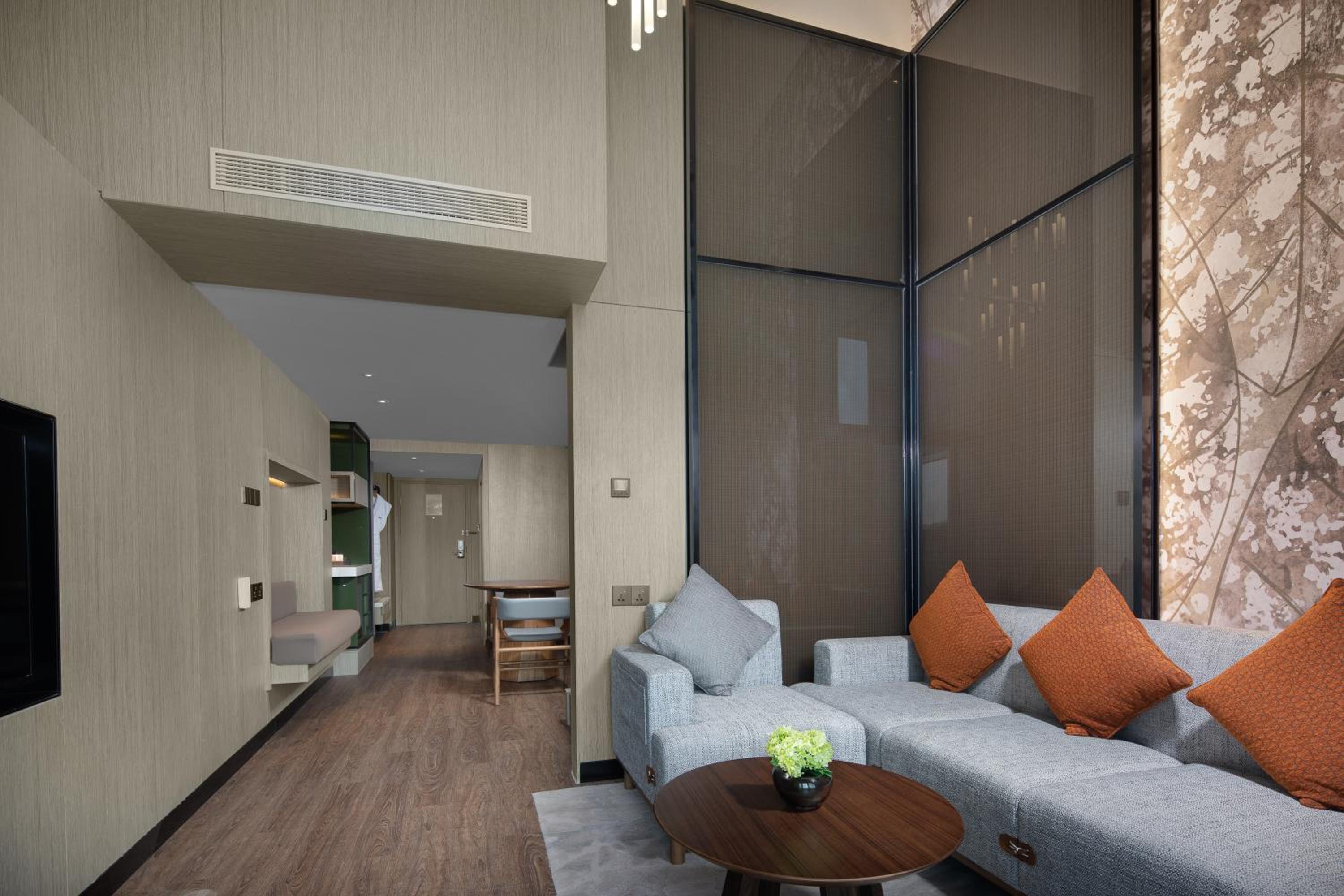 1 King Suite With Living Access and Children Decoration photo 3