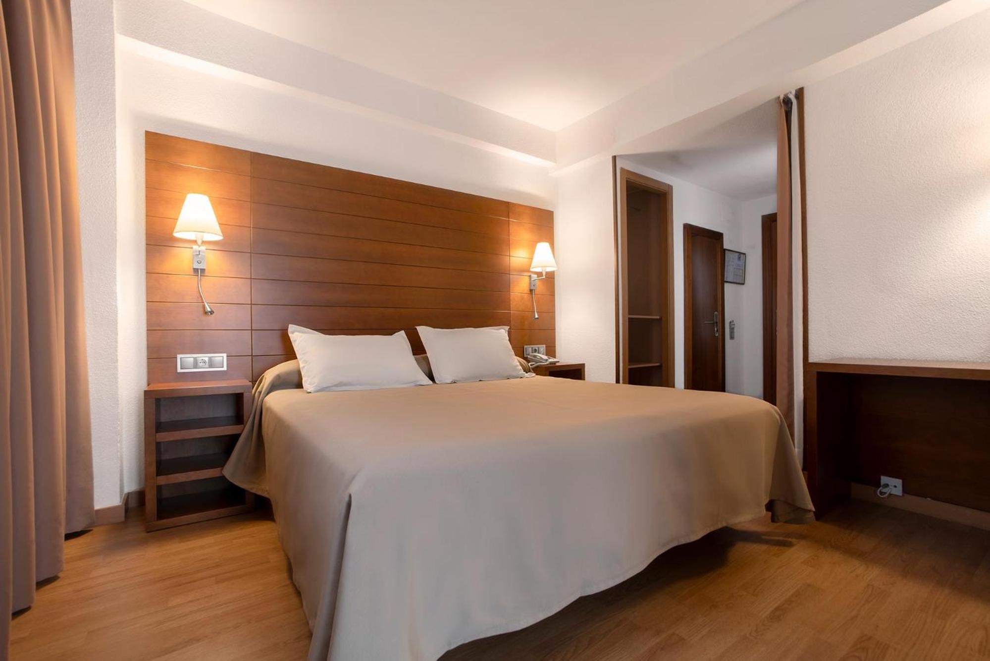 Double Room - Photo 1