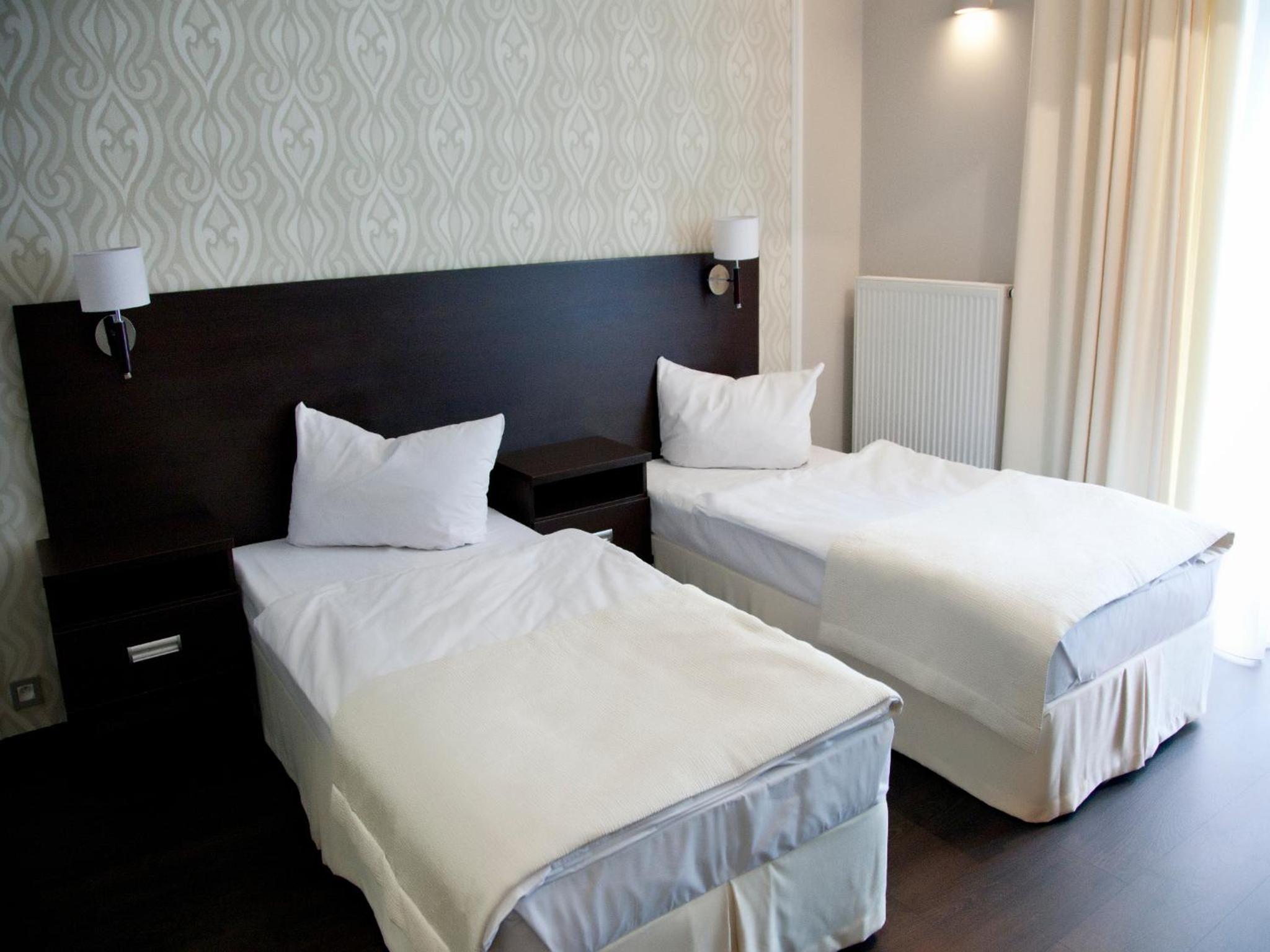 Double Room - Photo 5