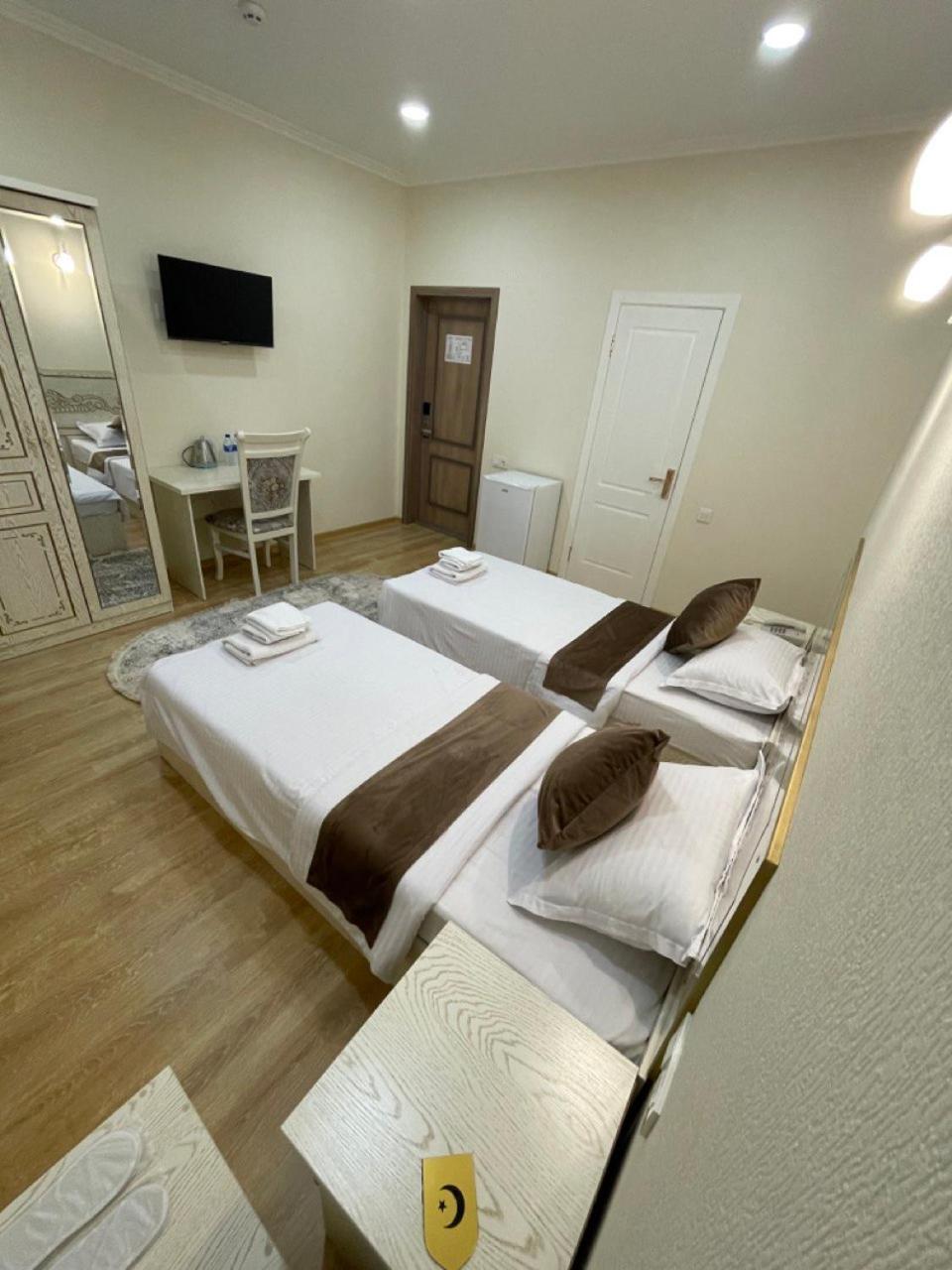 Deluxe Double or Twin Room with City View photo 2