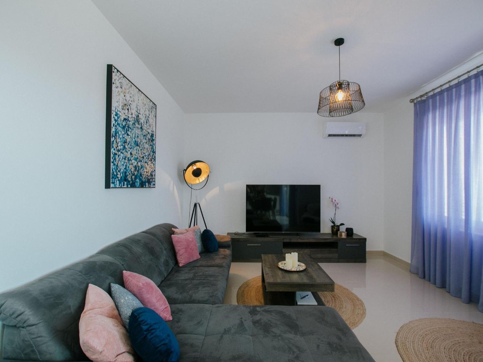 Two bedroom apartment with Sea view
