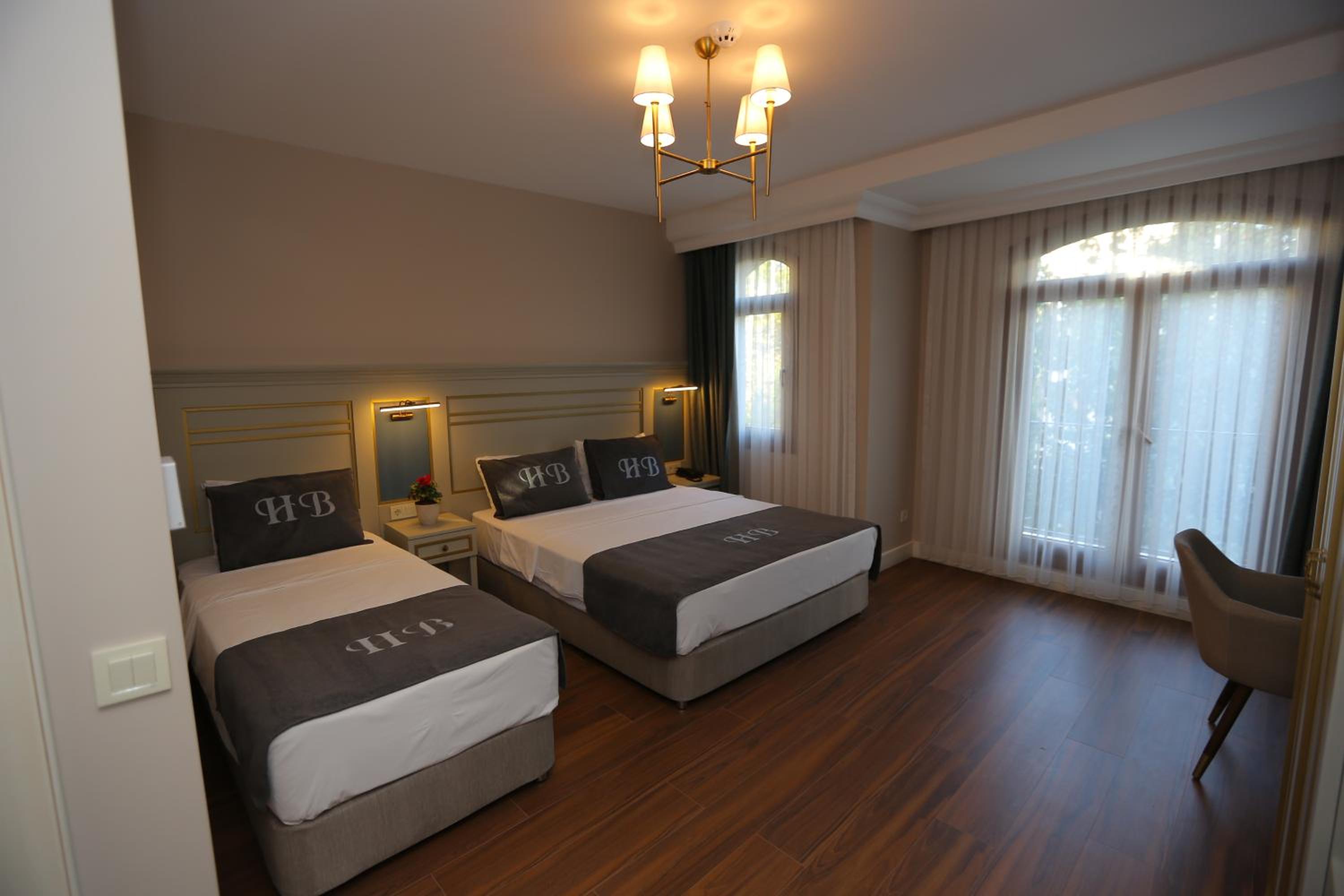 Superior Triple Room photo 2