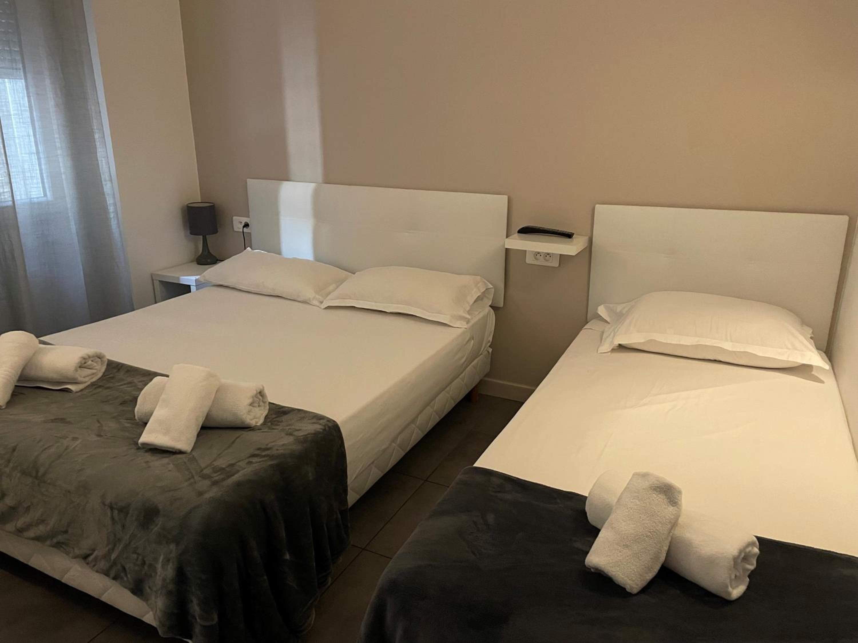 Triple Room - Photo 11