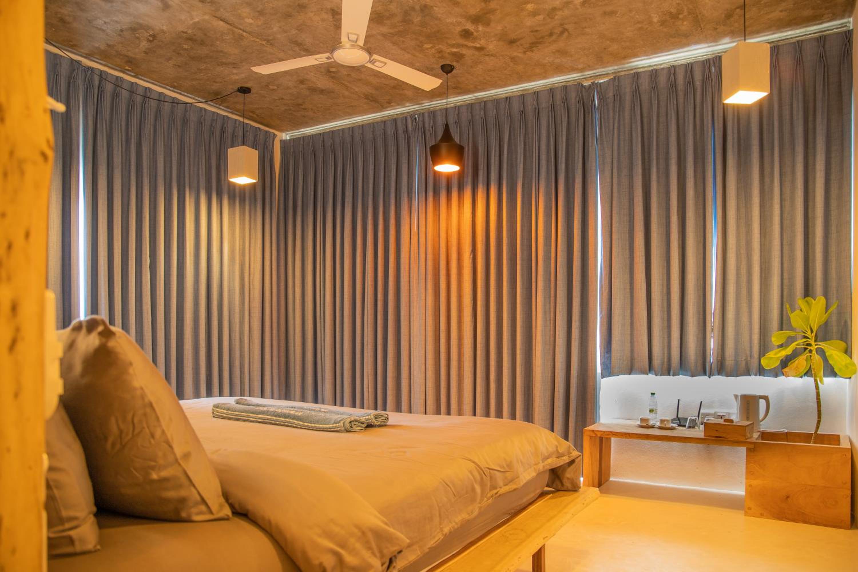 Deluxe Double Room with Balcony and Sea View - Photo 11