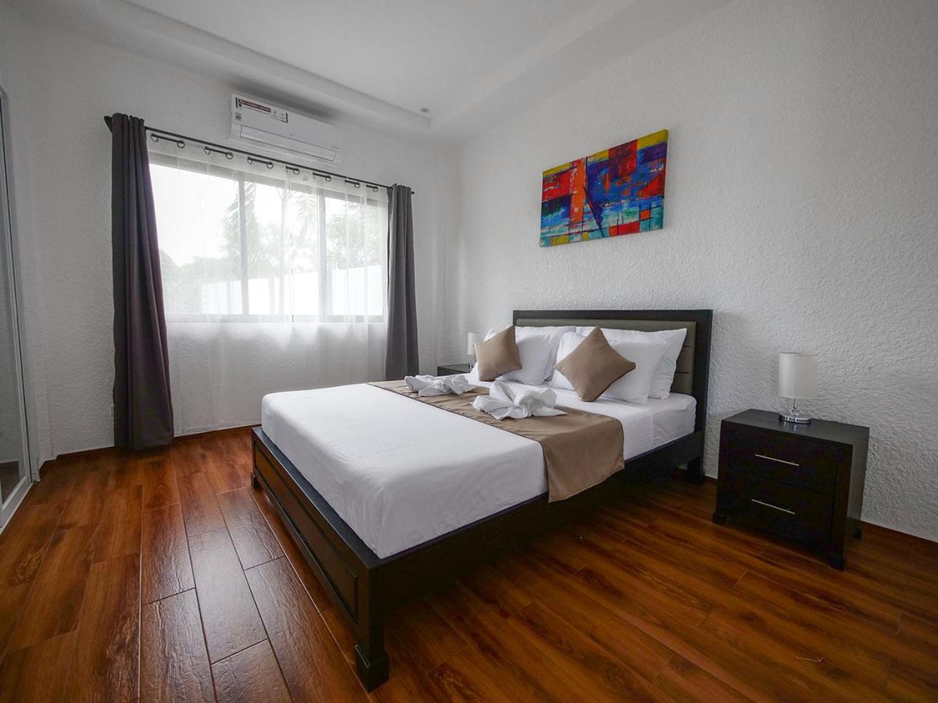 One-Bedroom House - Photo 21