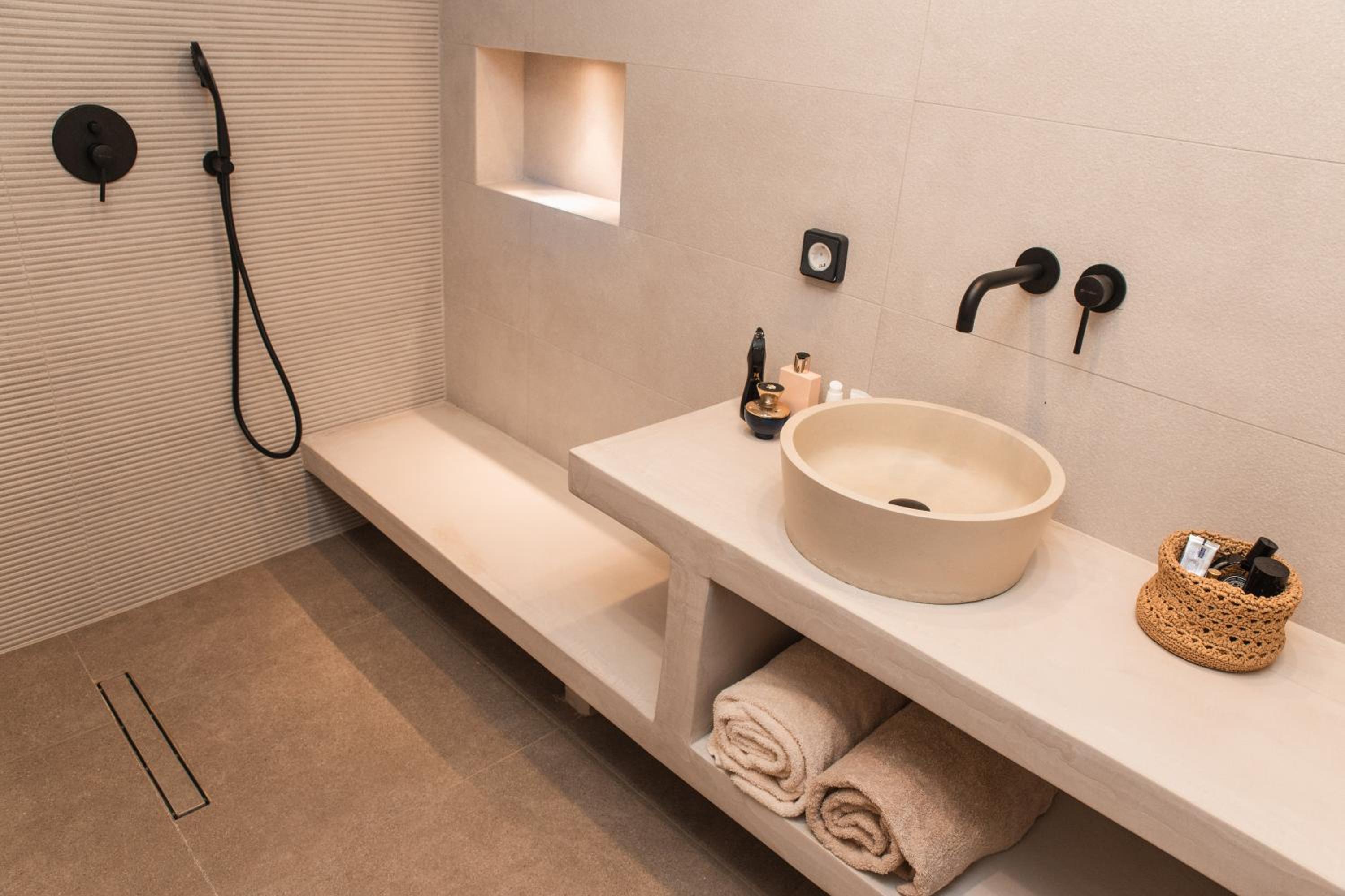 Exclusive Suite with Panoramic Sea View and Indoor Hot Tub photo 3