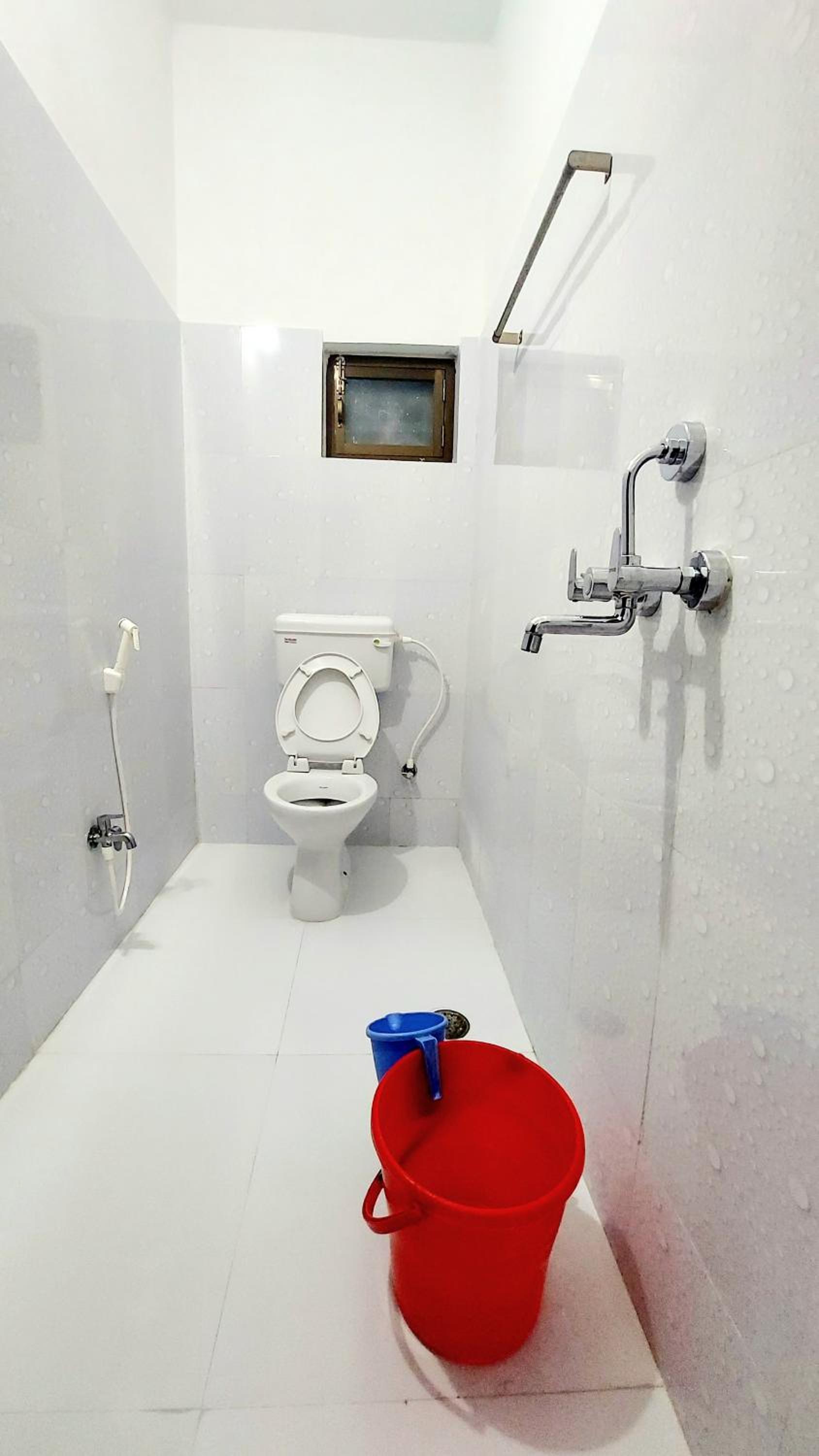 Double or Twin Room with Private Bathroom photo 3