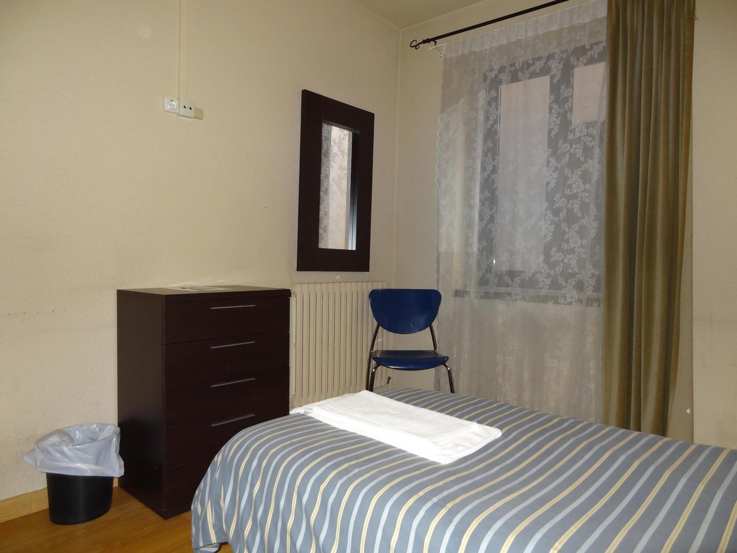 Single Room photo 2