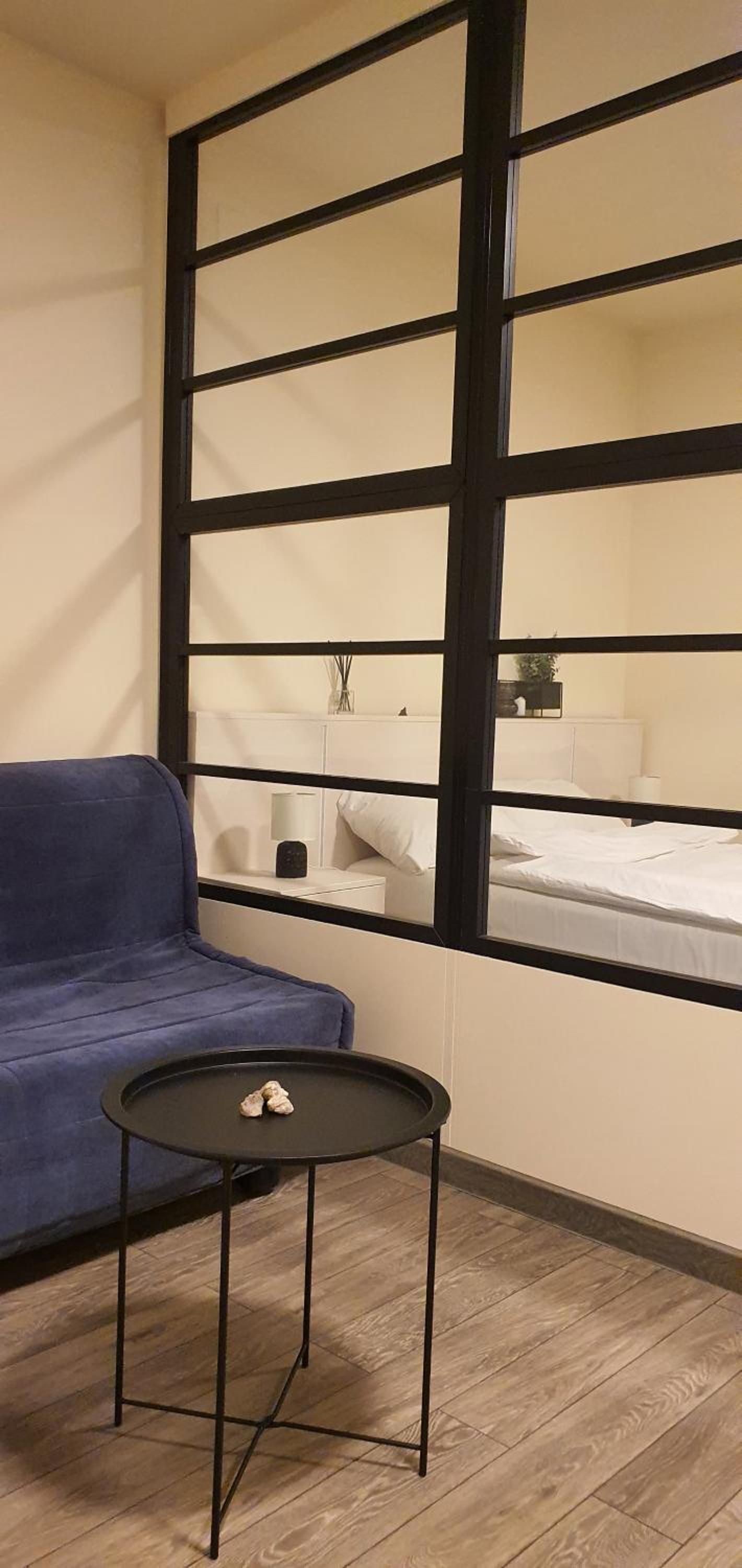 One-Bedroom Apartment - Photo 1