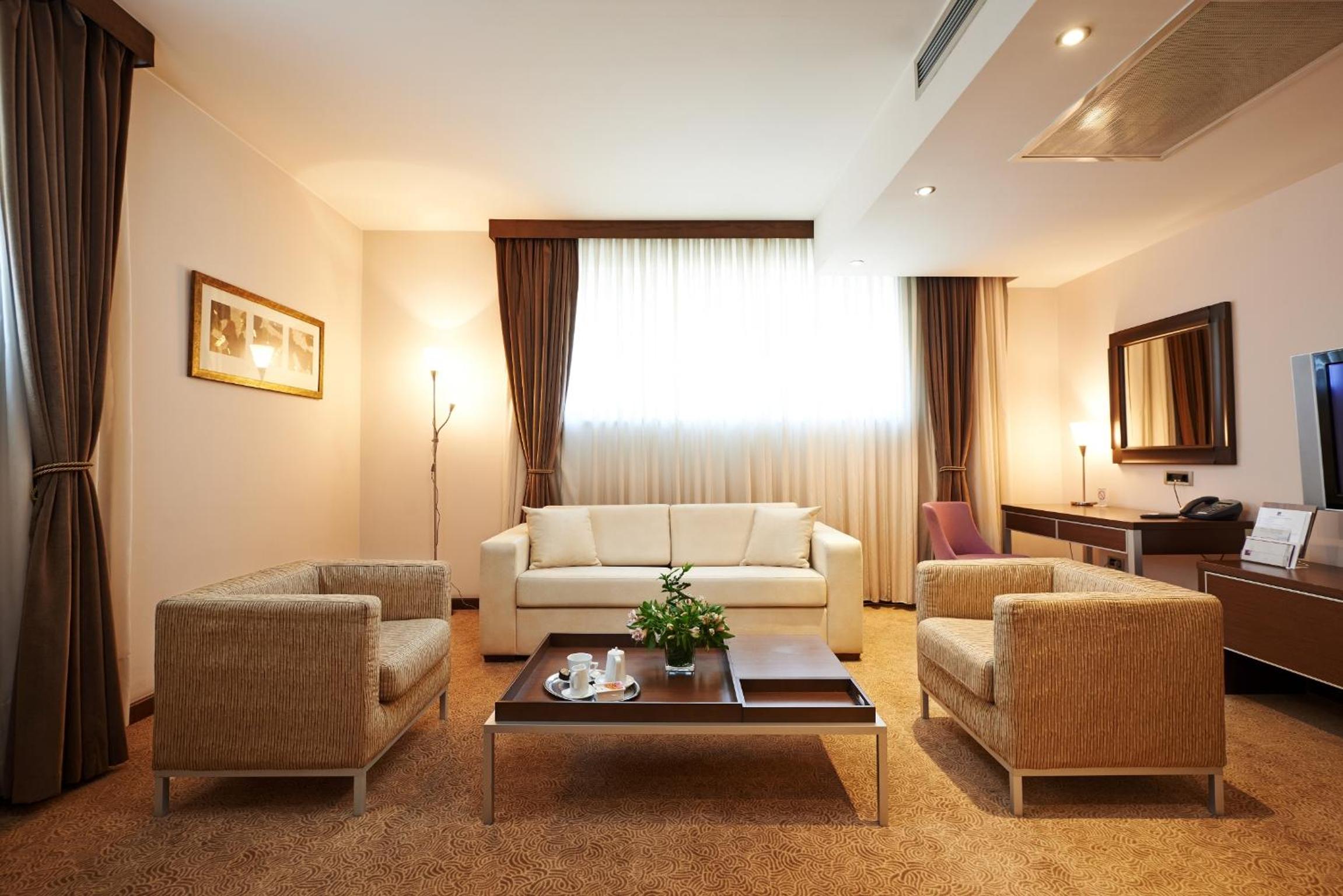 Junior Suite - Photo 9