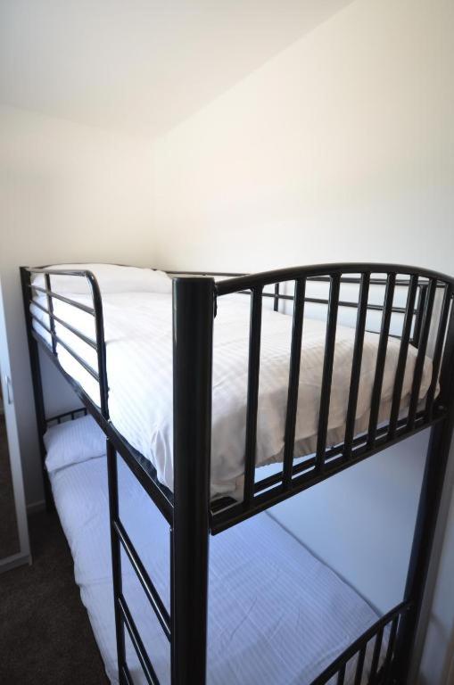 Two-Bedroom House - Photo 1