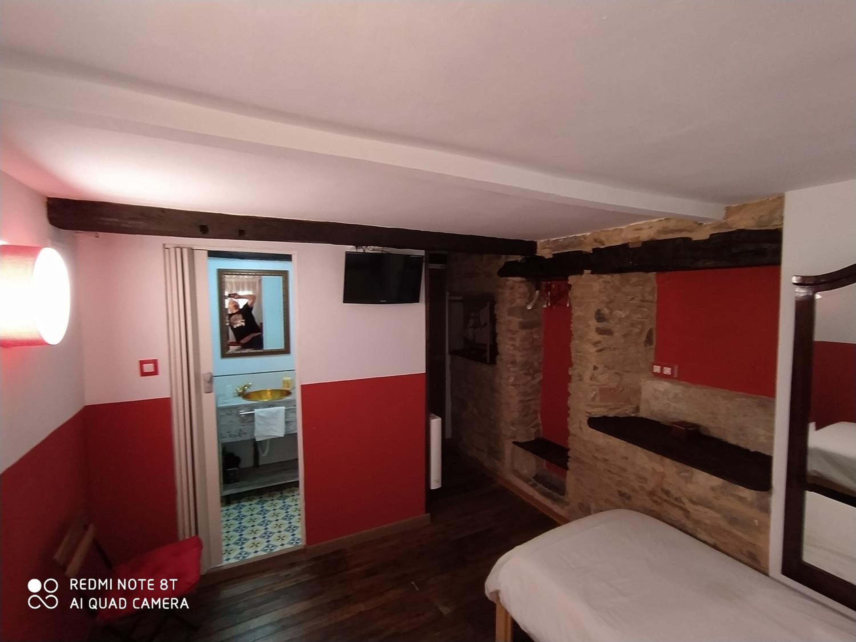 Twin Room with Bathroom photo 2