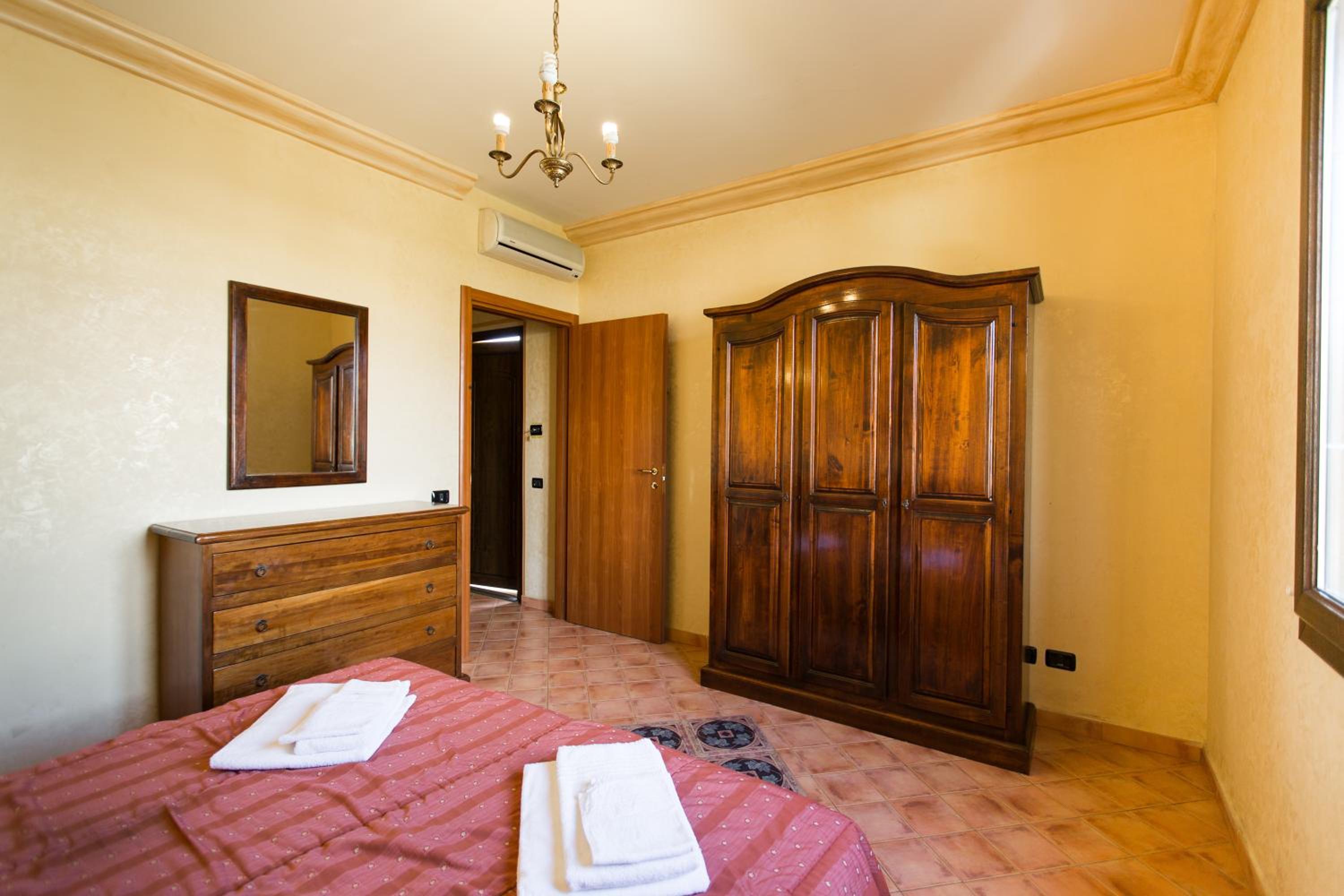 One-Bedroom Apartment (4 Adults) photo 1