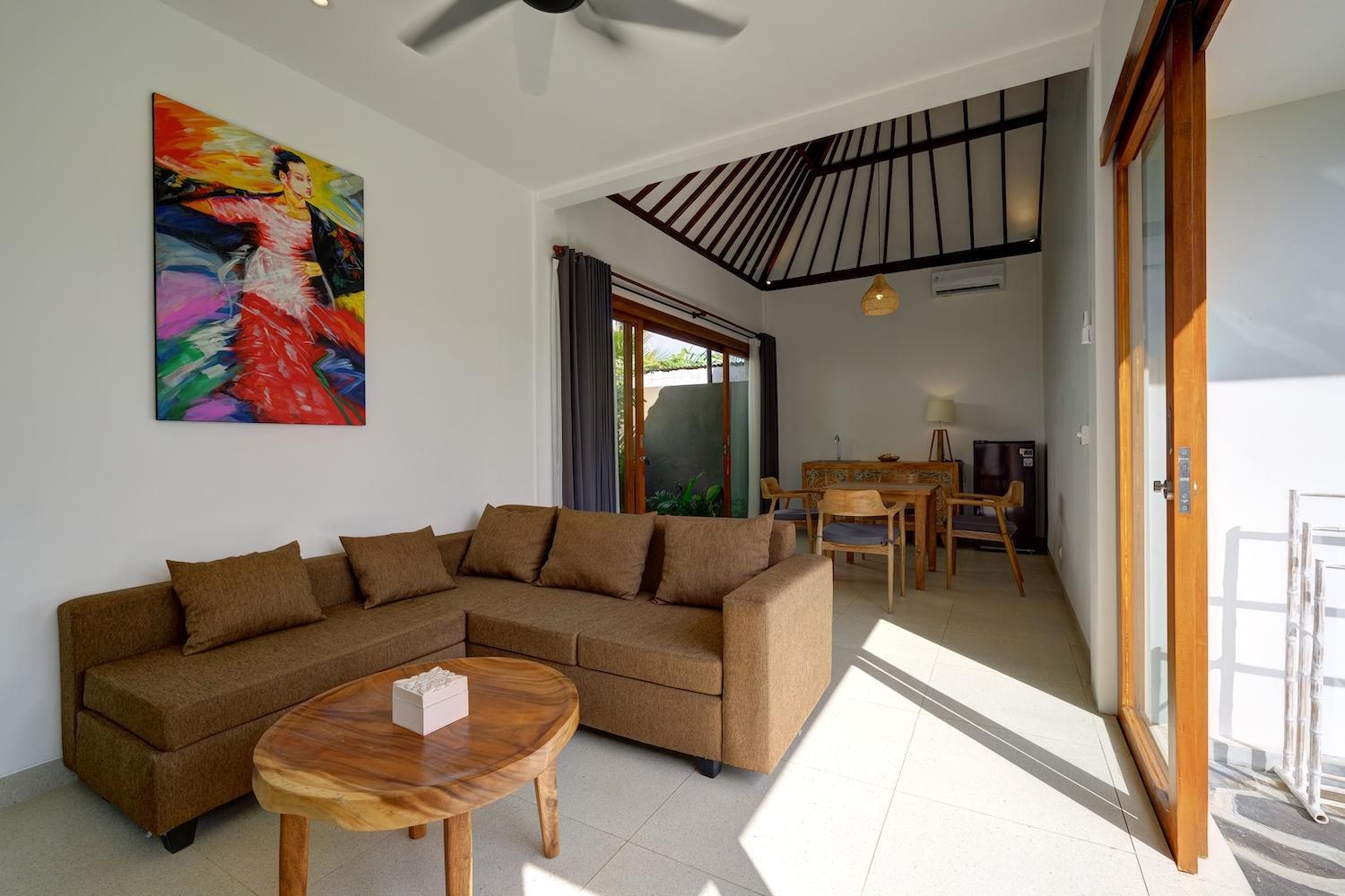 Villa with Private Pool - Photo 10