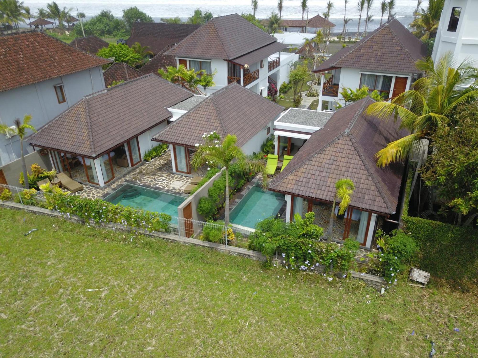 Villa with Private Pool - Photo 15