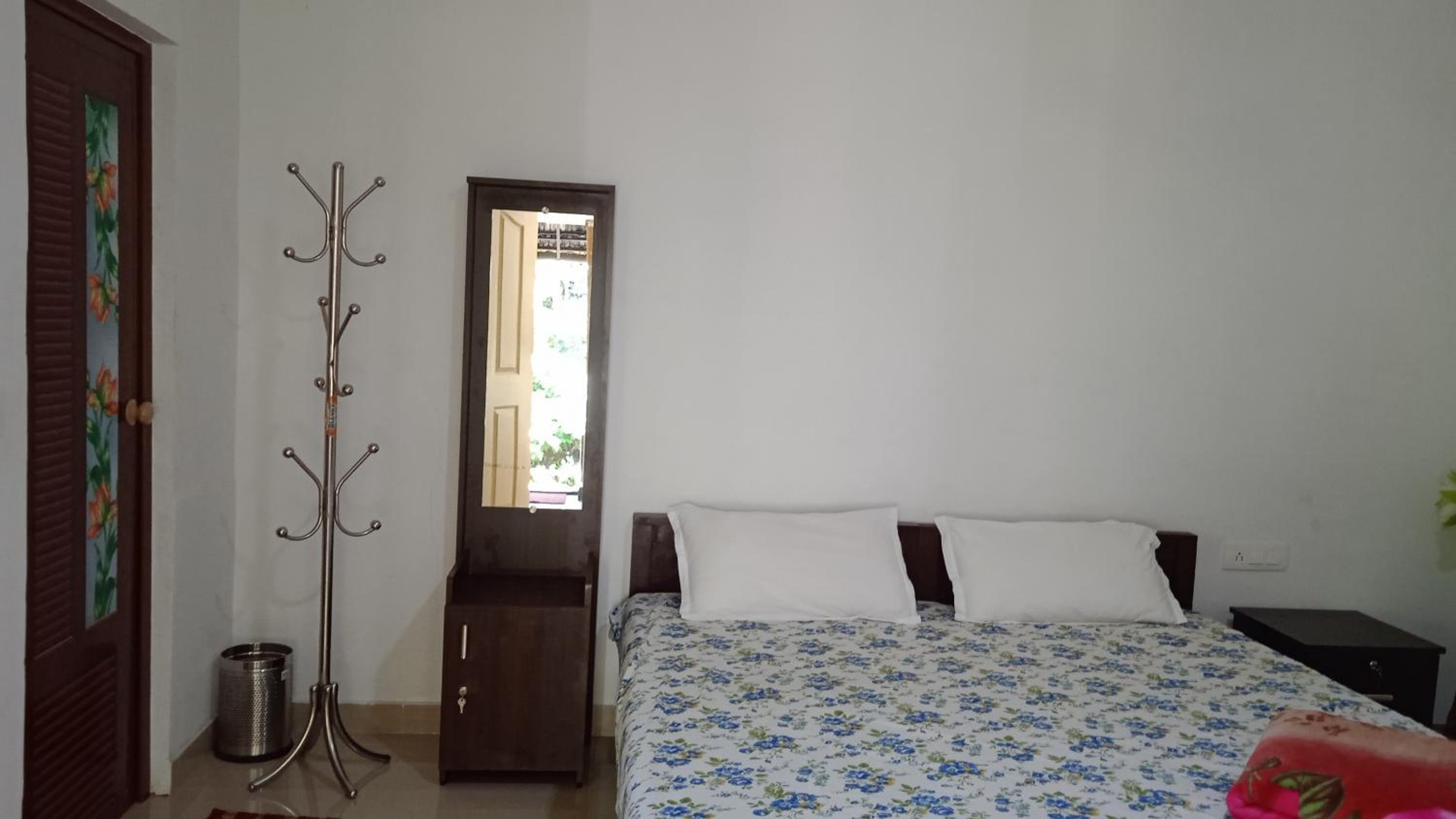 Double Room - Photo 8