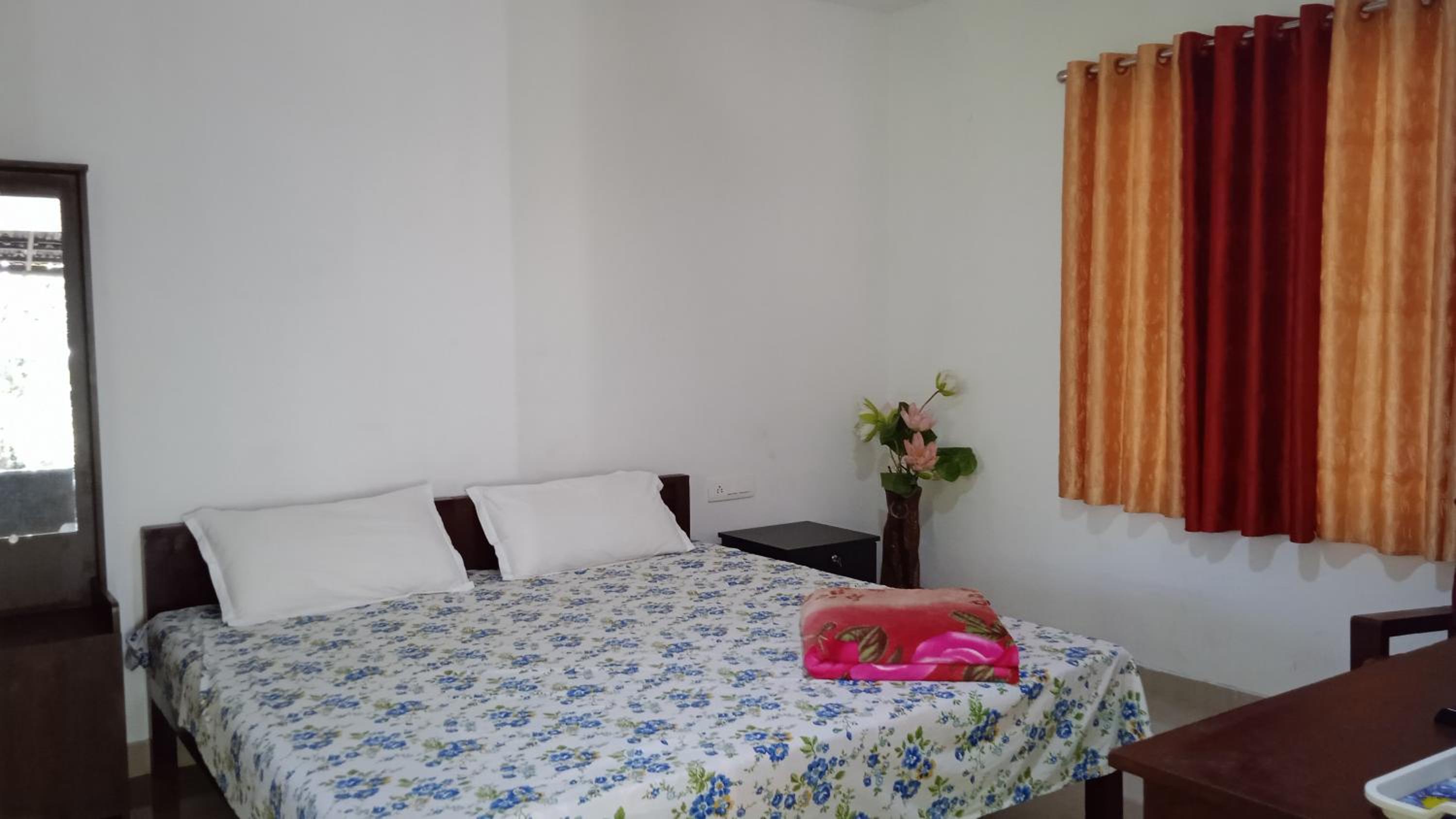 Double Room - Photo 9