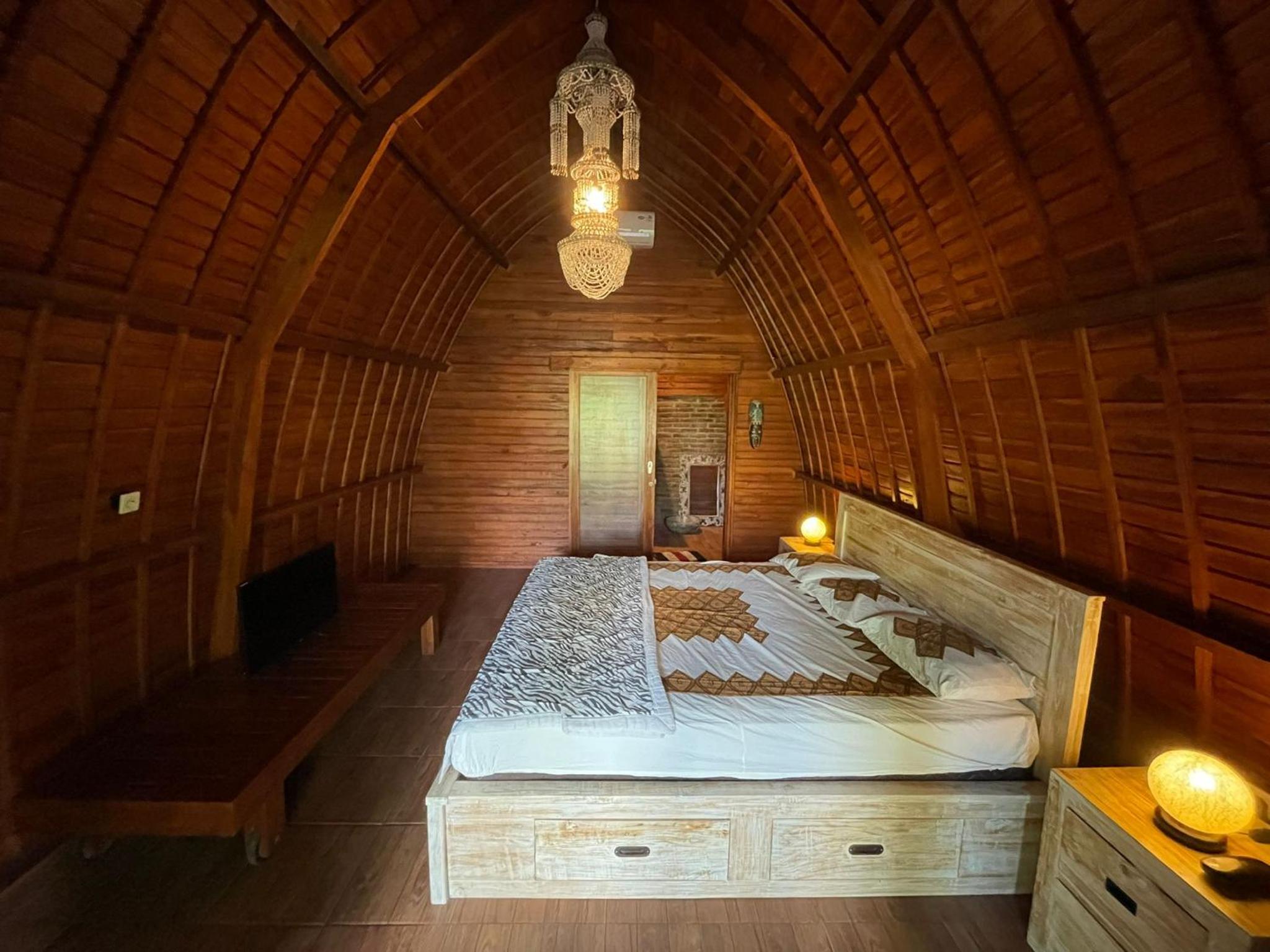 Standard Double Room - Photo 11