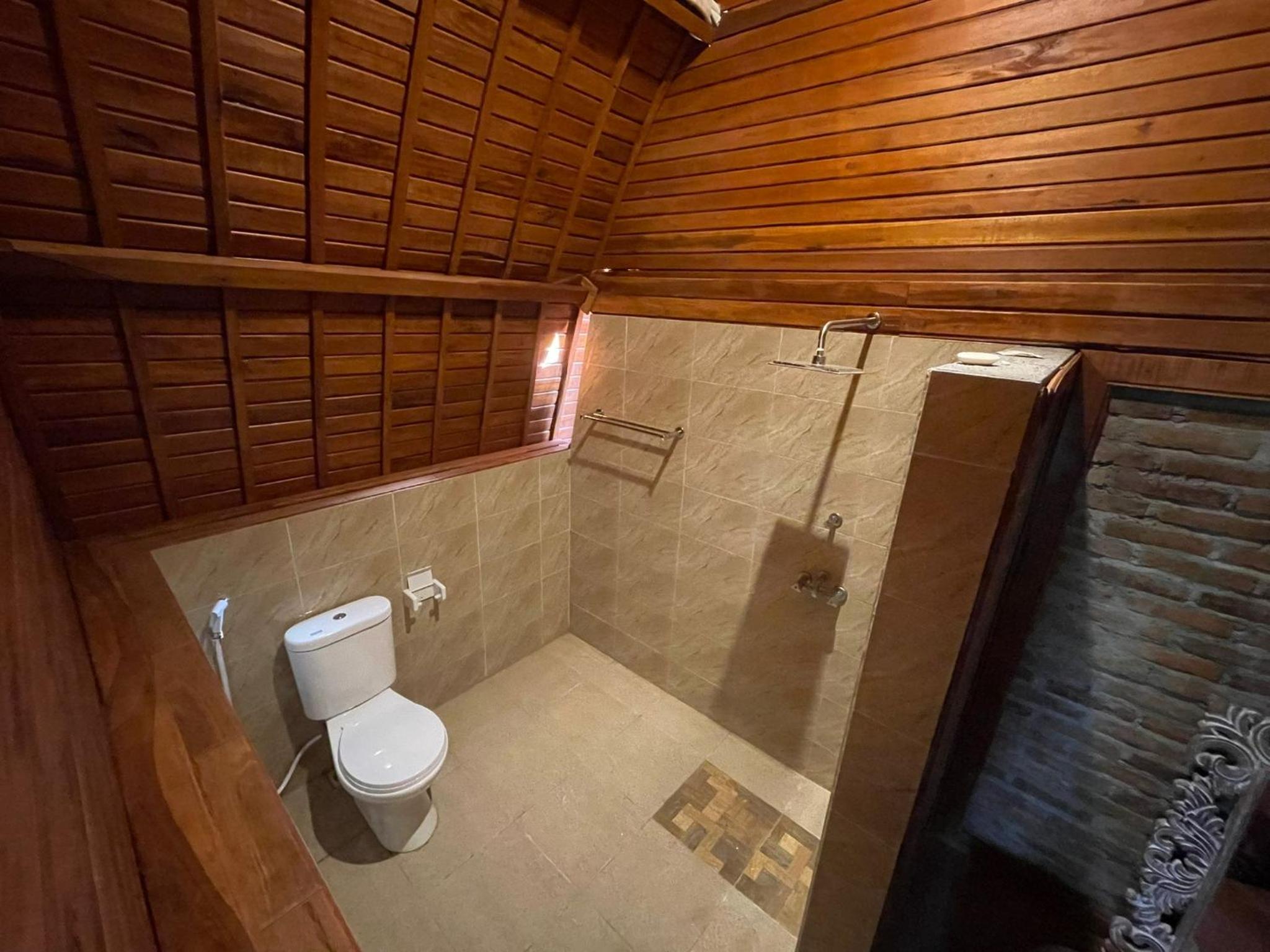Standard Double Room - Photo 15