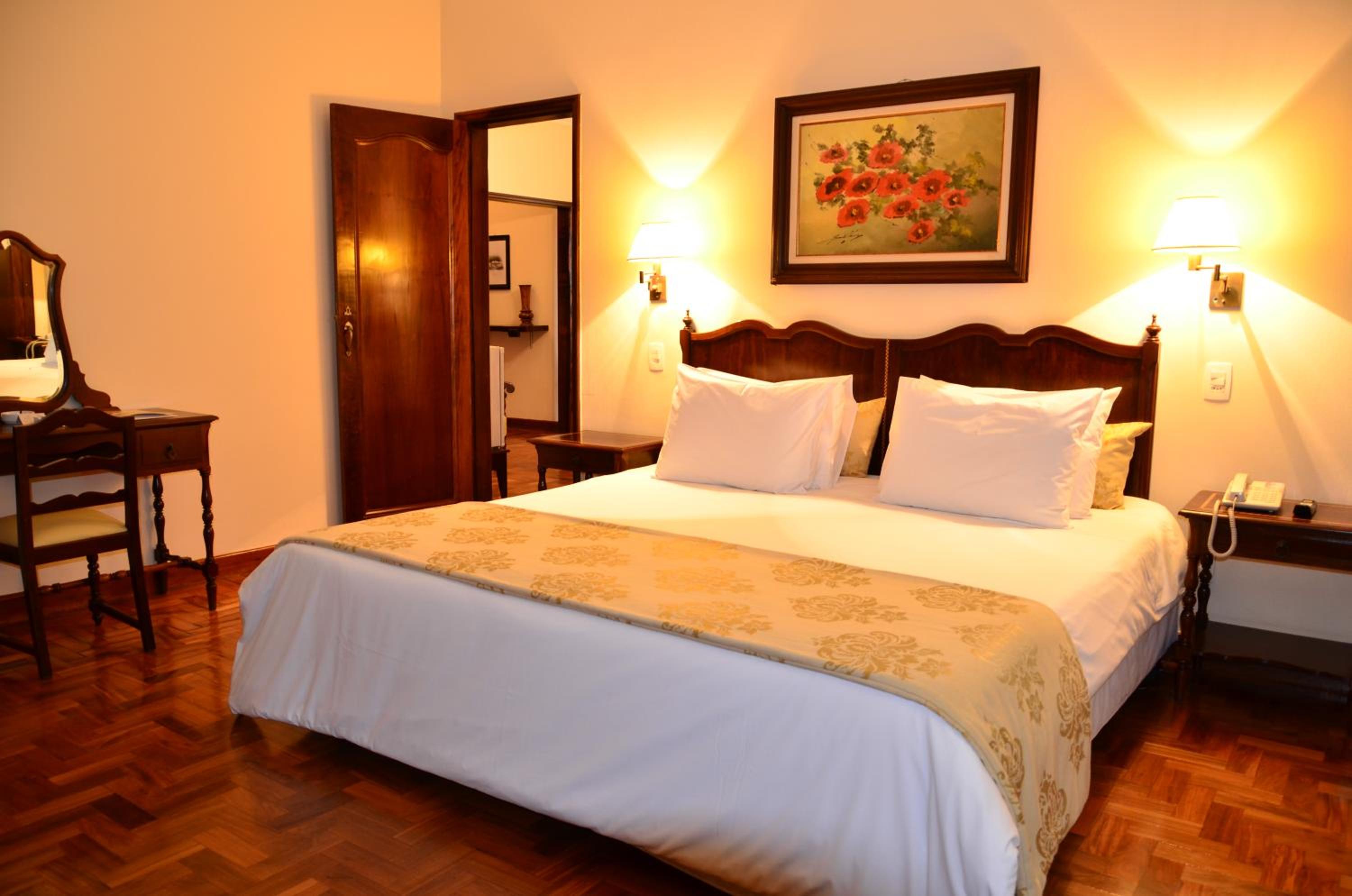 Suite (2 Adults) - Photo 7