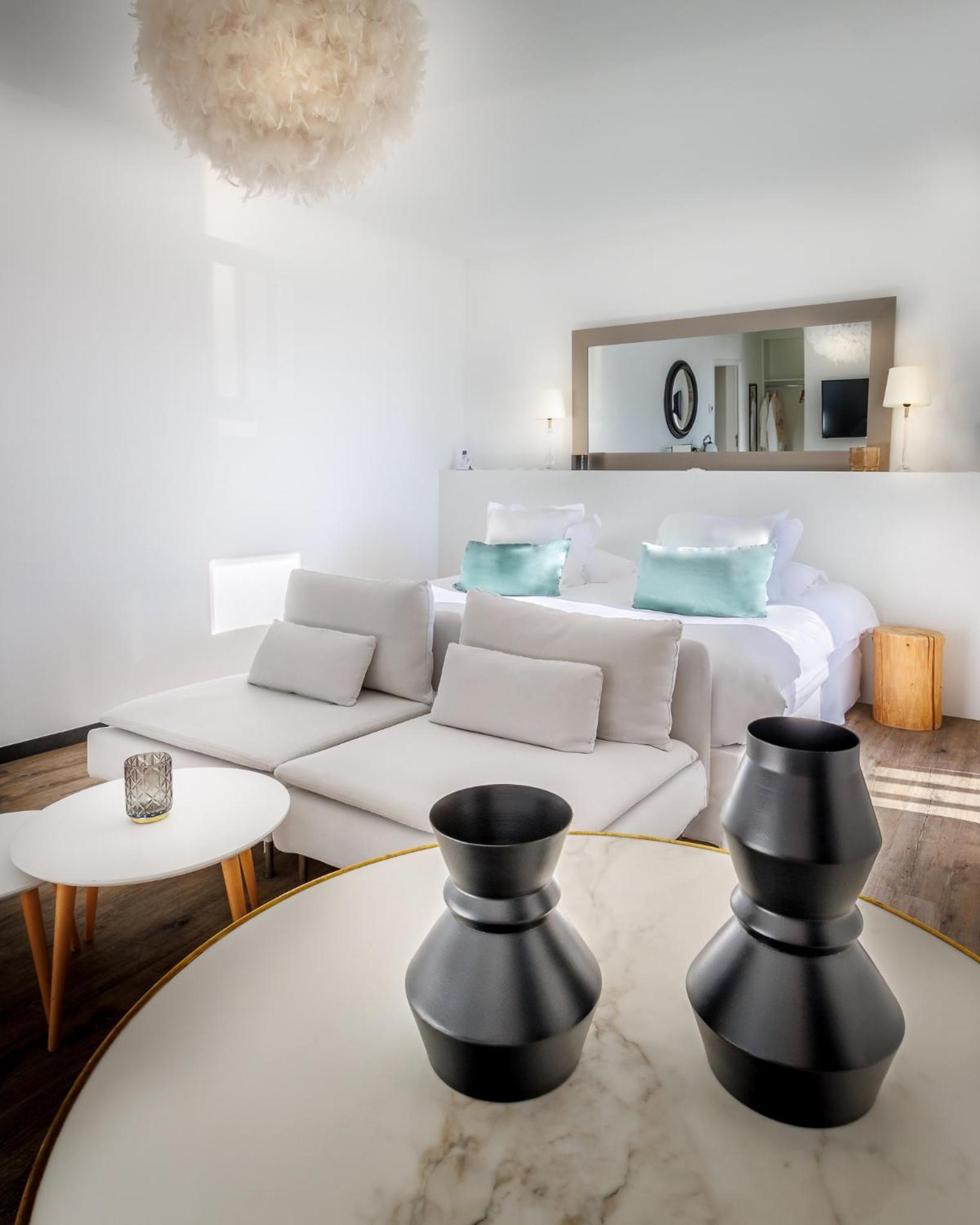 Suite Junior avec Balcon et Accès Gratuit au Spa – Vue sur Sanctuaire Suite Junior avec Balcon et Accès Gratuit au Spa – Vue sur Sanctuaire