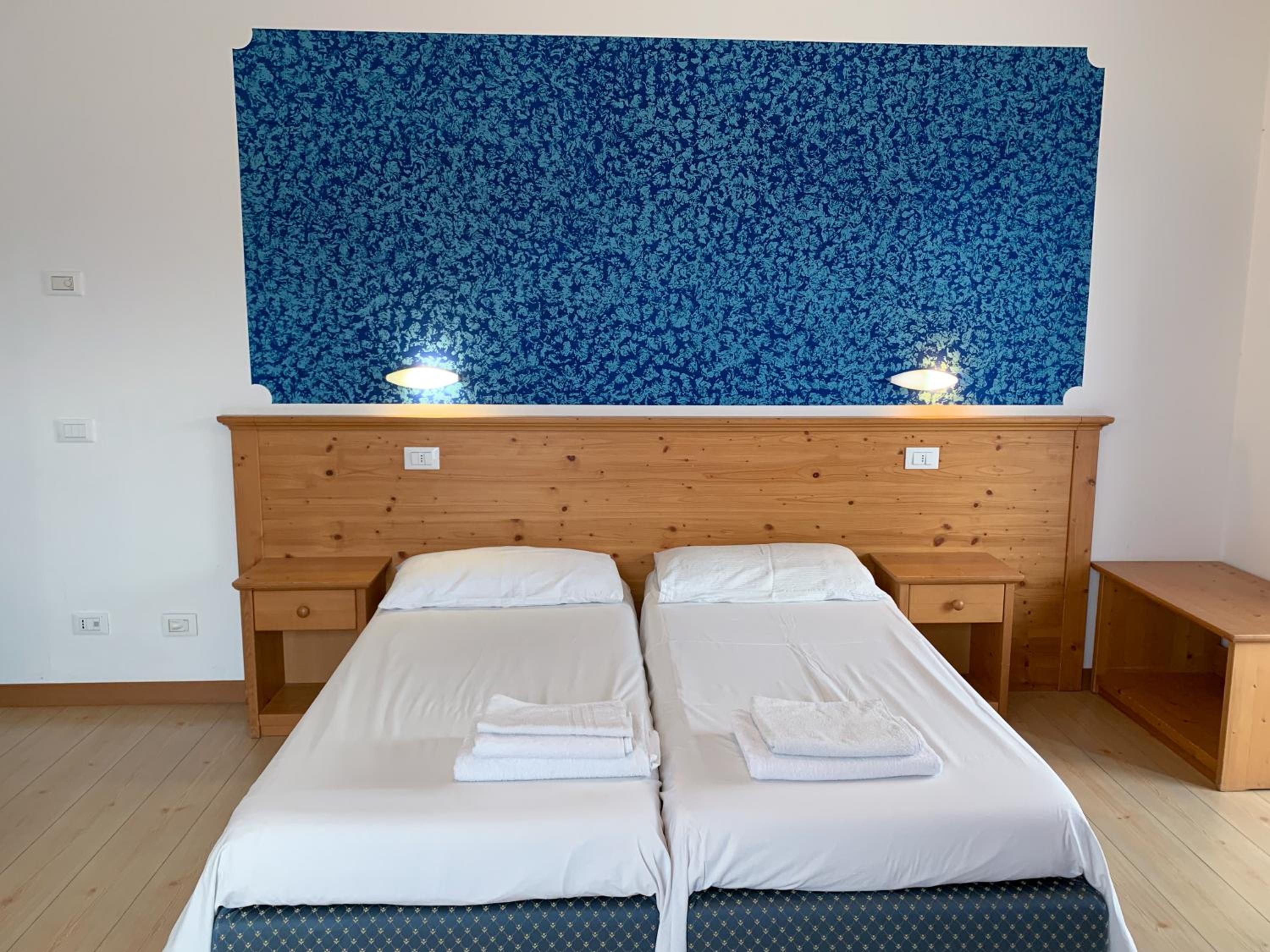 Comfort Triple Room with Shower - Photo 1