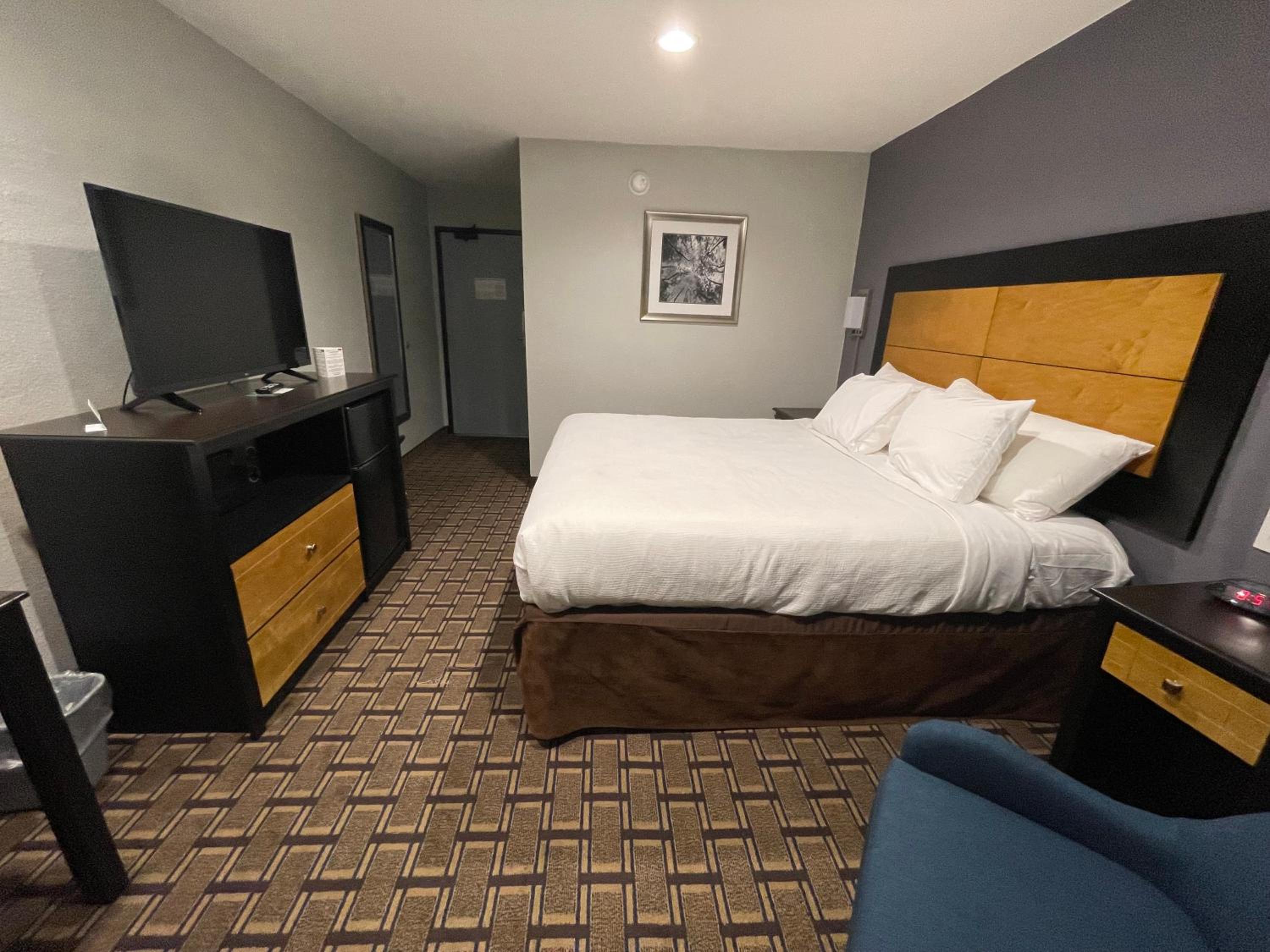 Standard King Room - Non Smoking photo 1