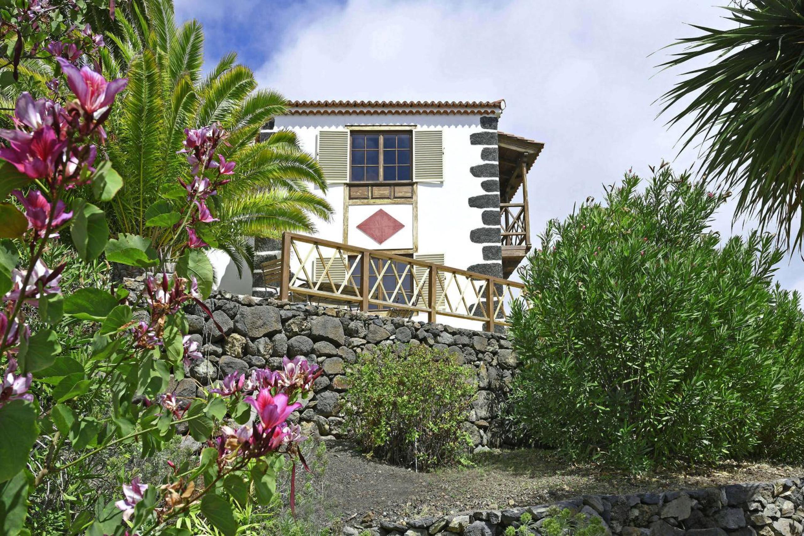Villa with Private Pool photo 3