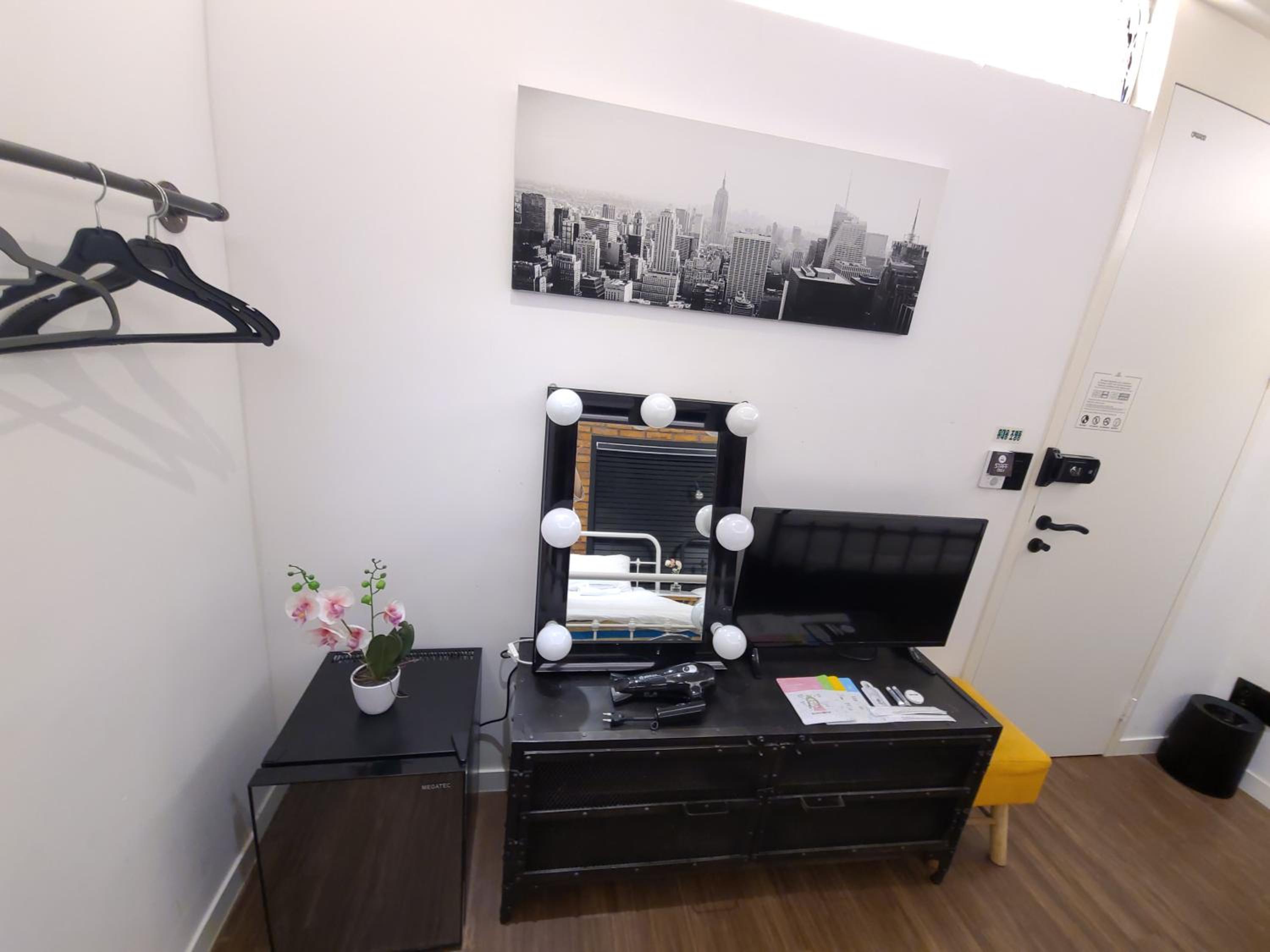 Double Room with Garden View - Photo 6
