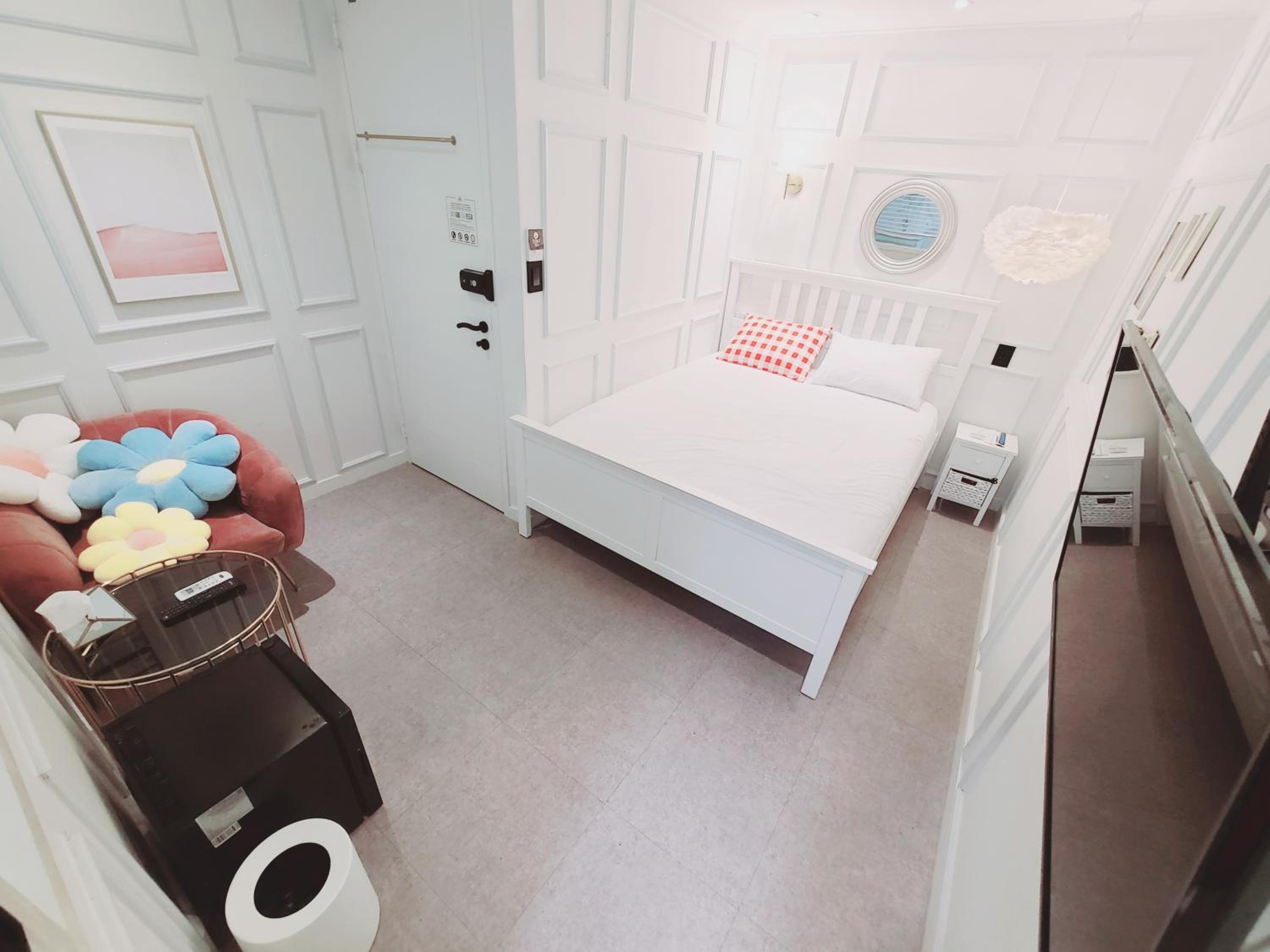 Deluxe Double Room with Shower - Photo 1