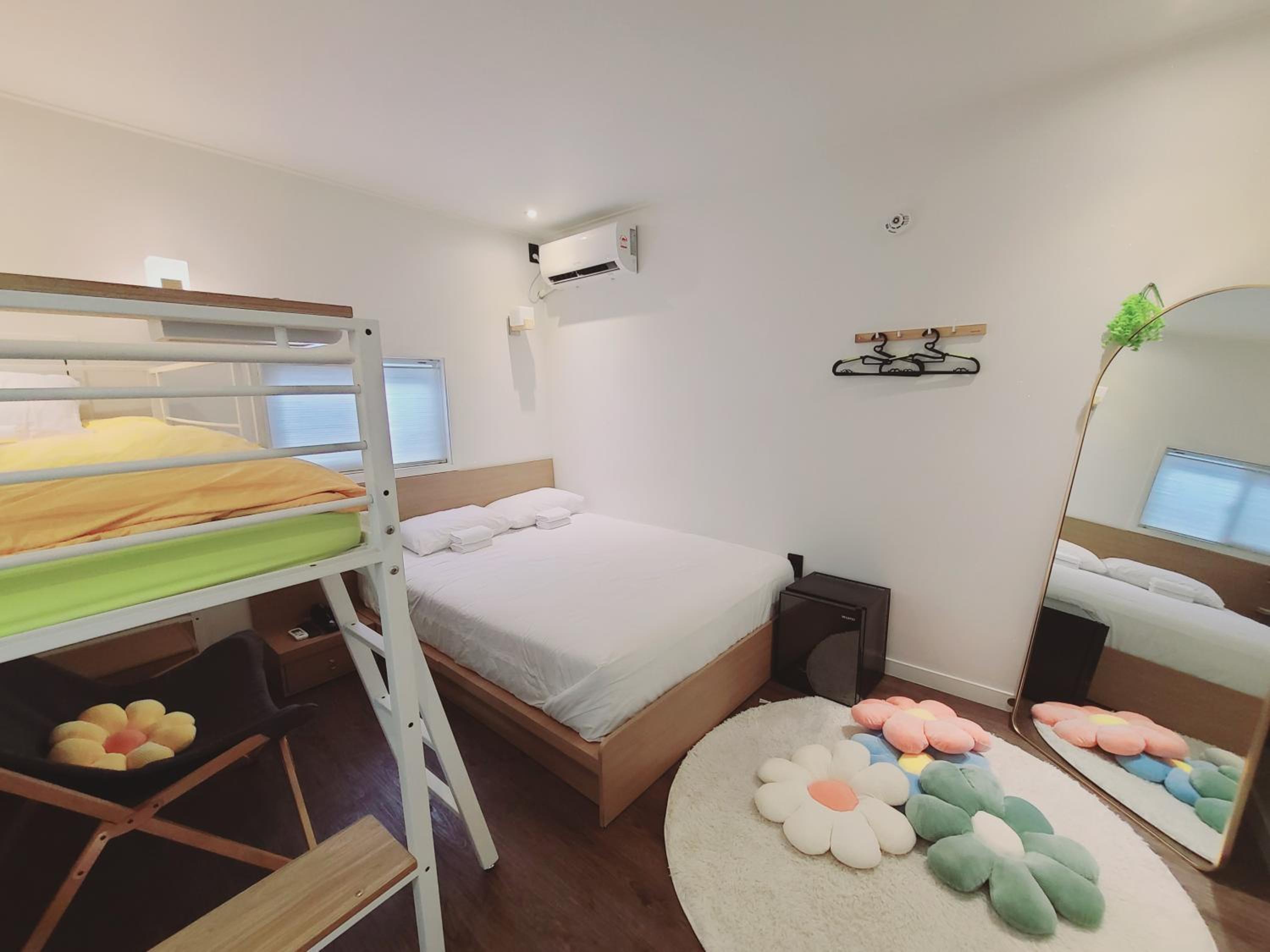 Deluxe Triple Room - Photo 13